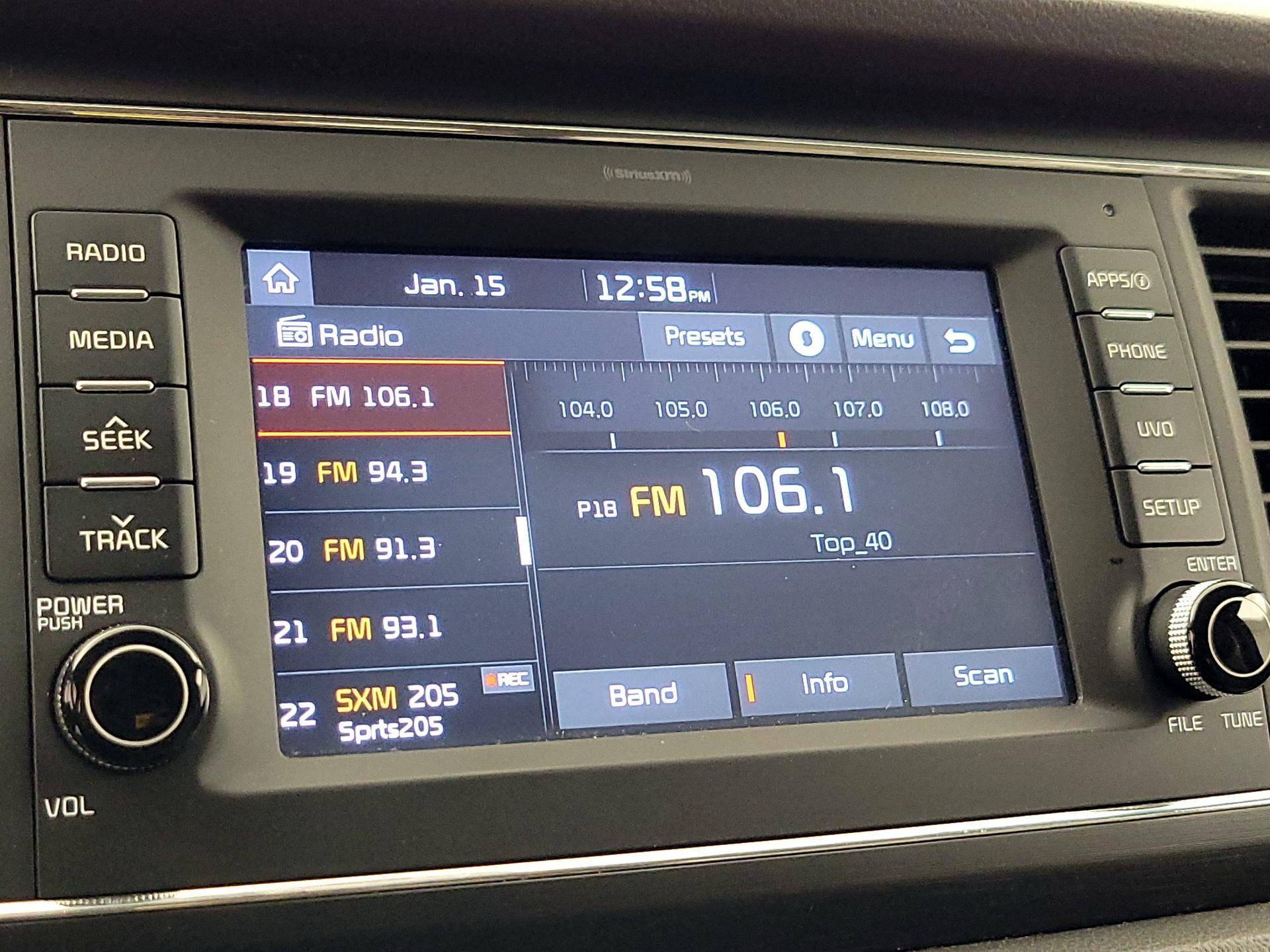 Thumbnail: 2018 Kia Sedona - 15