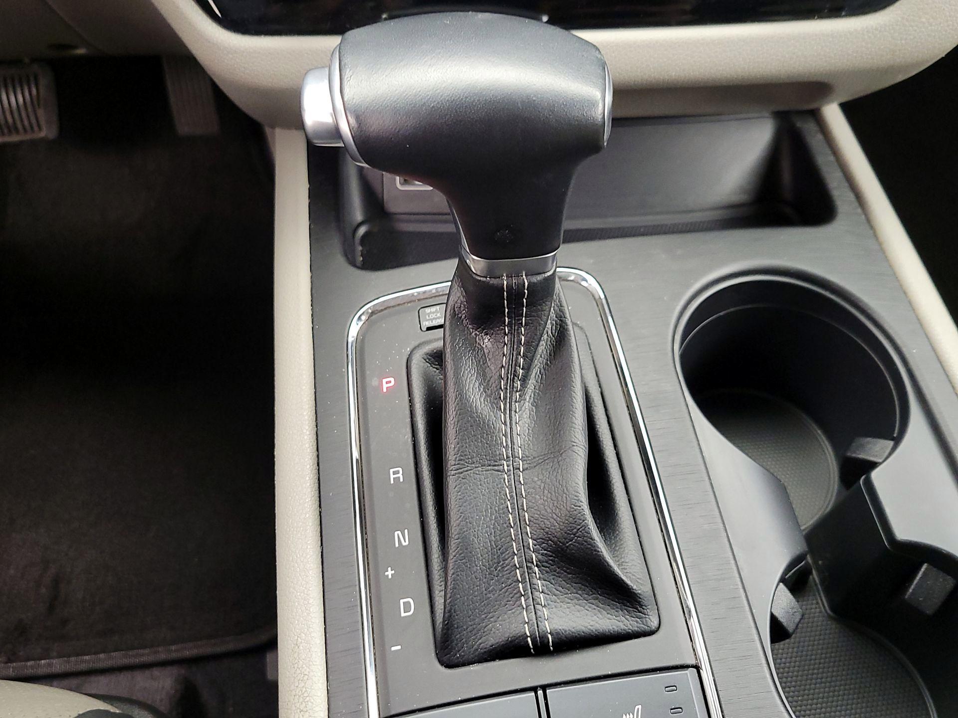 Thumbnail: 2018 Kia Sedona - 17