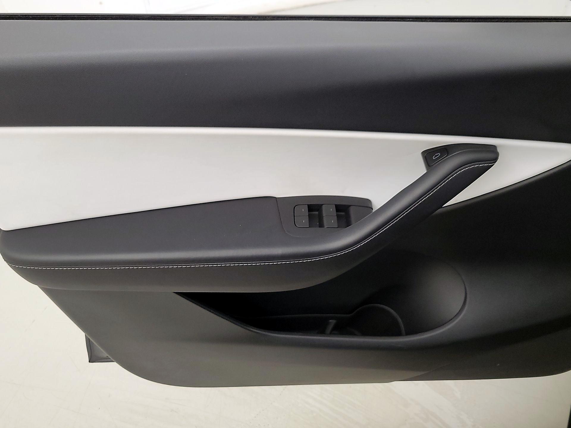 Thumbnail: 2022 Tesla Model Y - 12