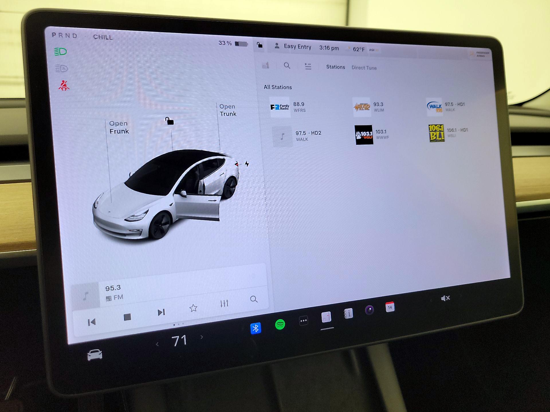 Thumbnail: 2021 Tesla Model 3 - 15