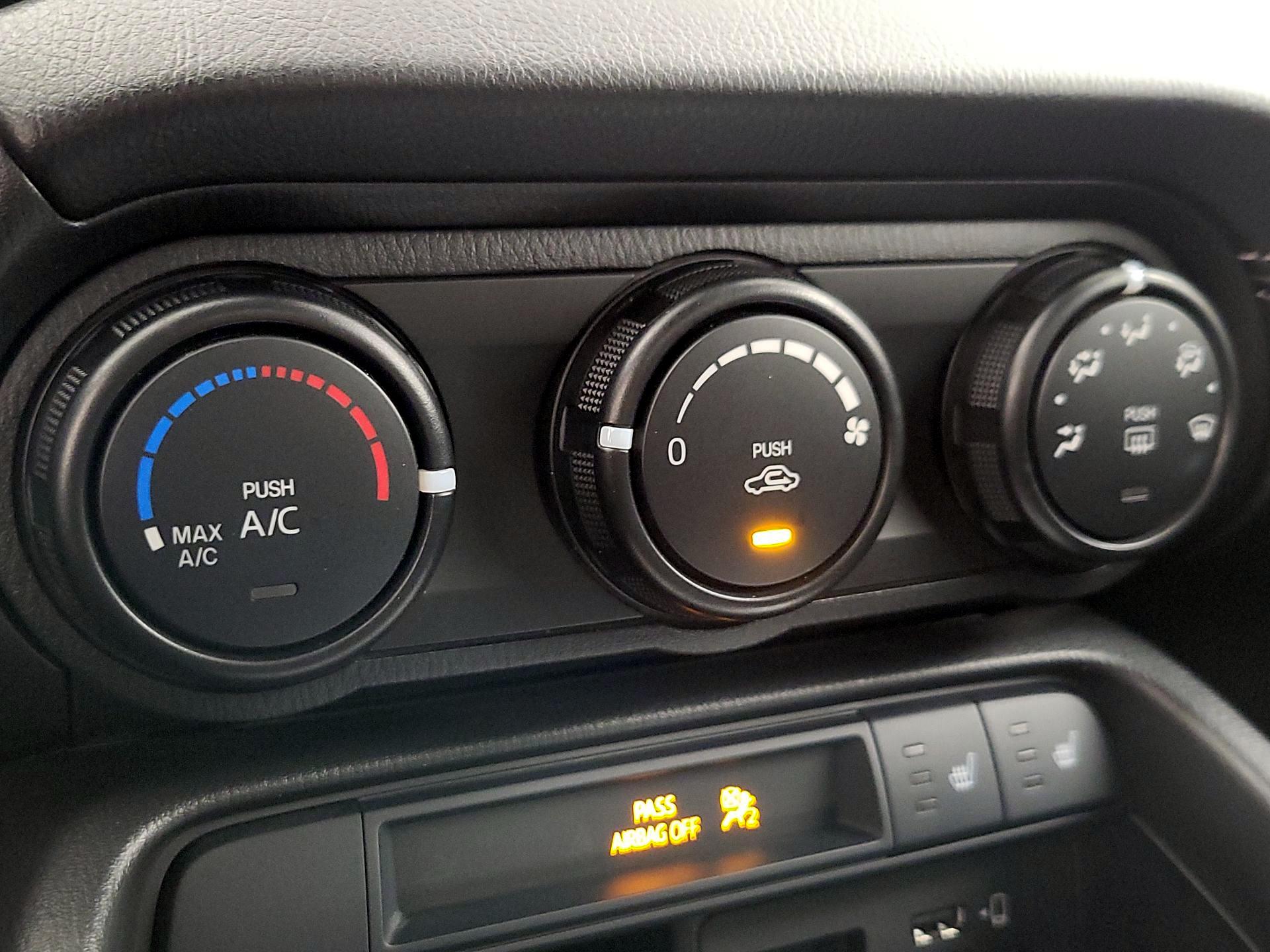 Thumbnail: 2020 Mazda MX-5 Miata - 15