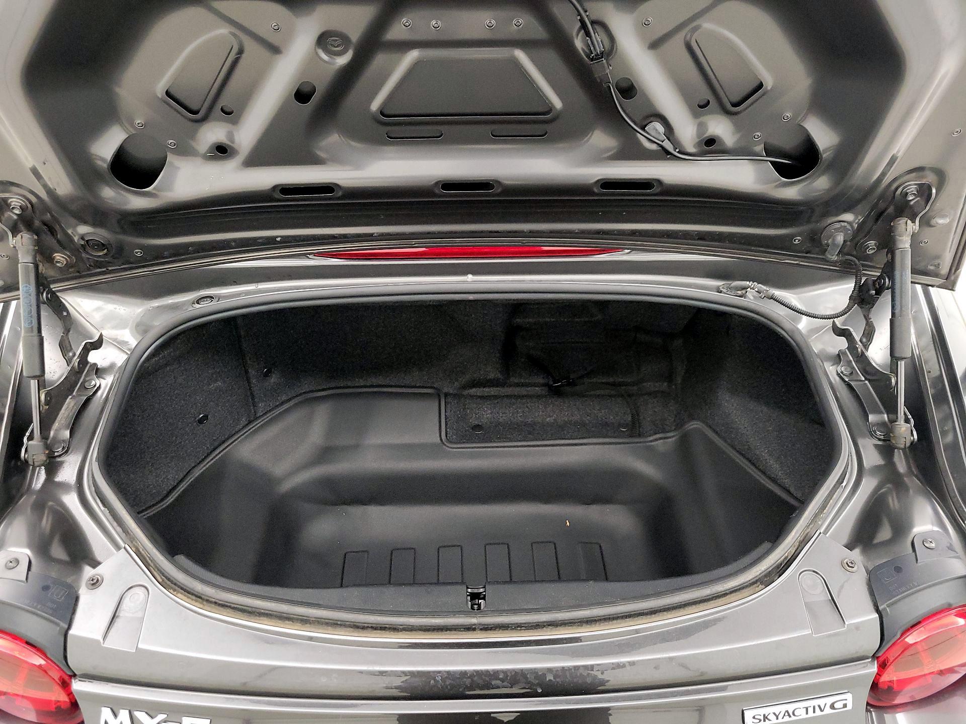 Thumbnail: 2020 Mazda MX-5 Miata - 18