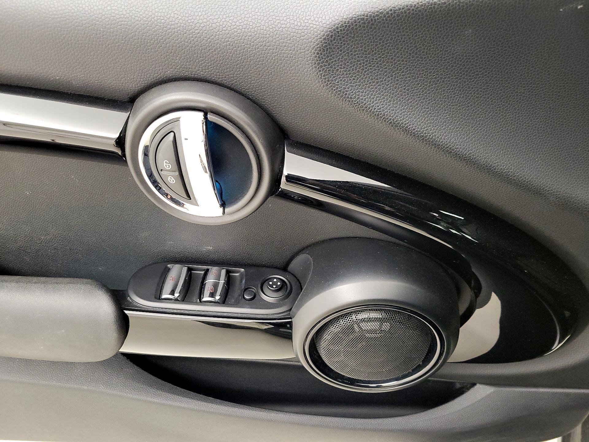 Thumbnail: 2020 MINI Cooper - 12