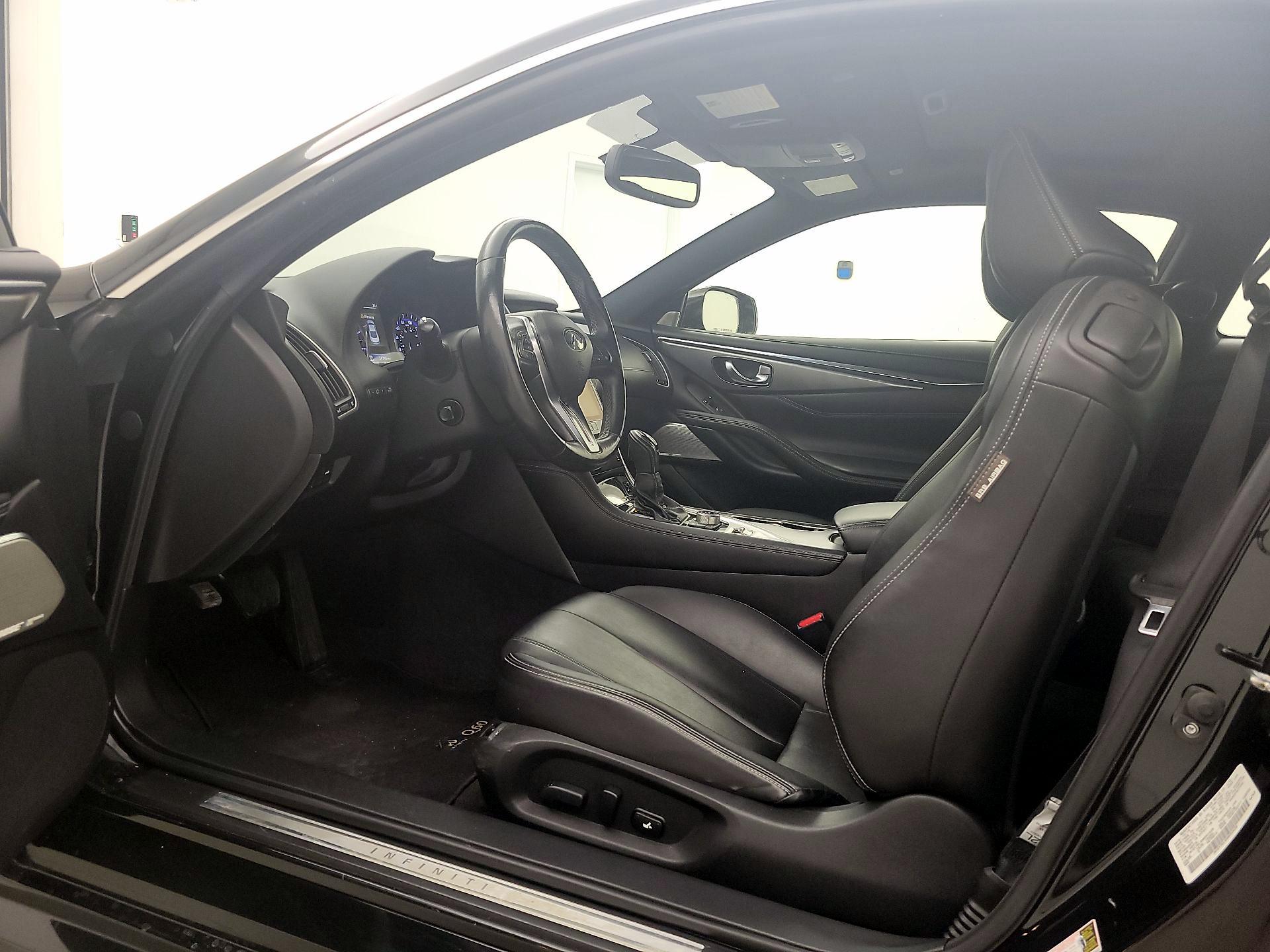 Thumbnail: 2017 INFINITI Q60 - 11