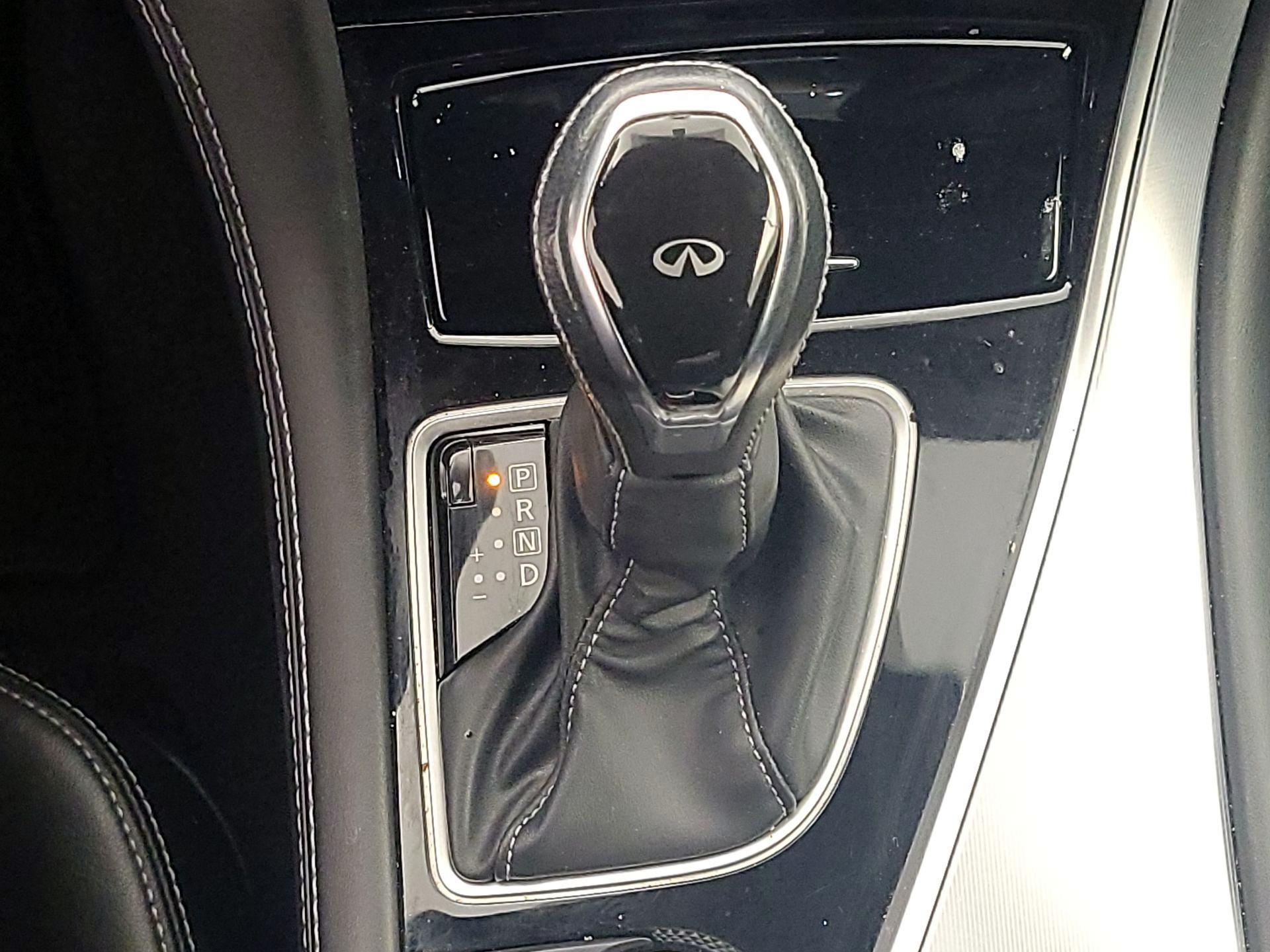 Thumbnail: 2017 INFINITI Q60 - 18