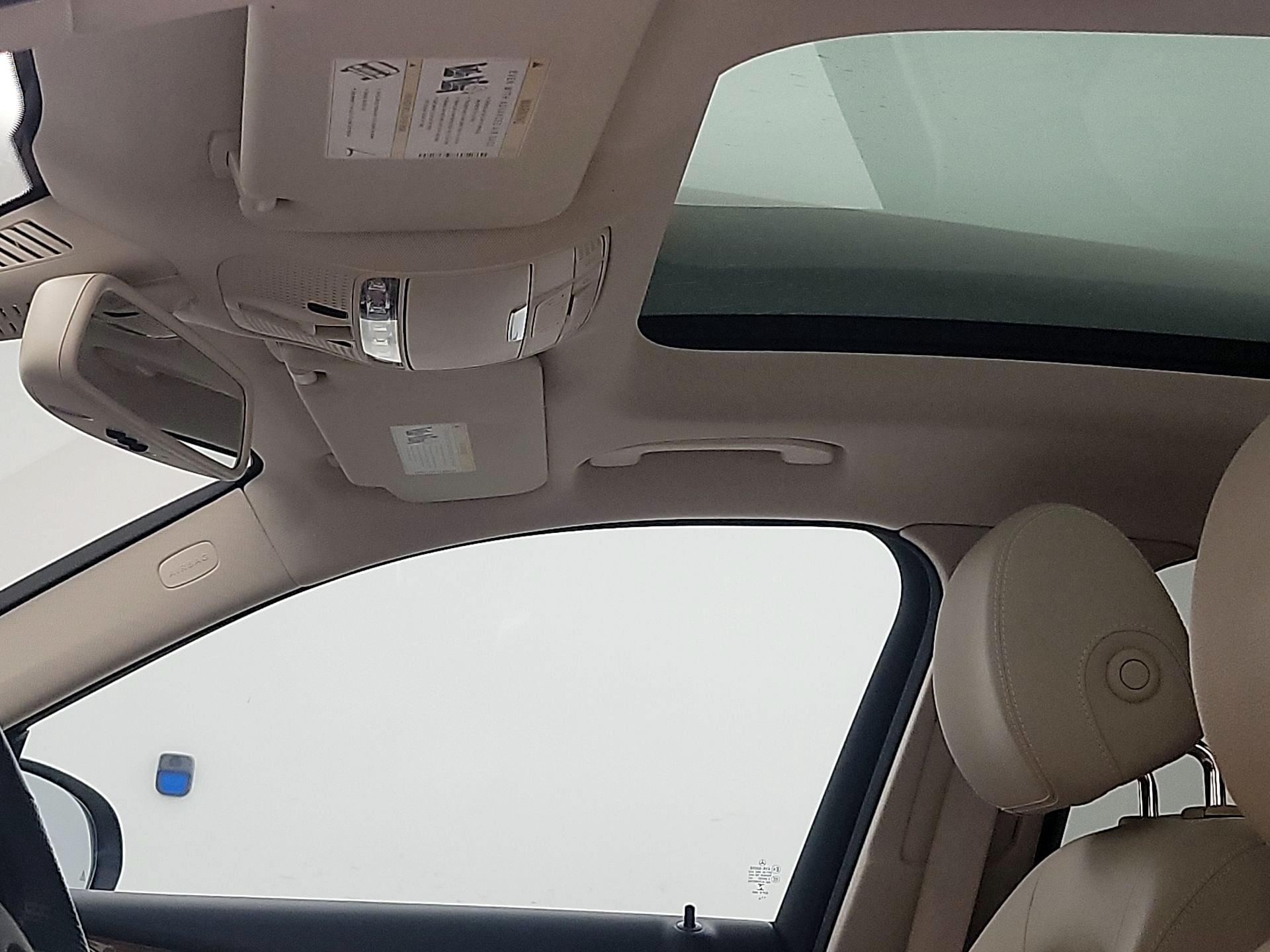 Thumbnail: 2019 Mercedes-Benz GLC - 19