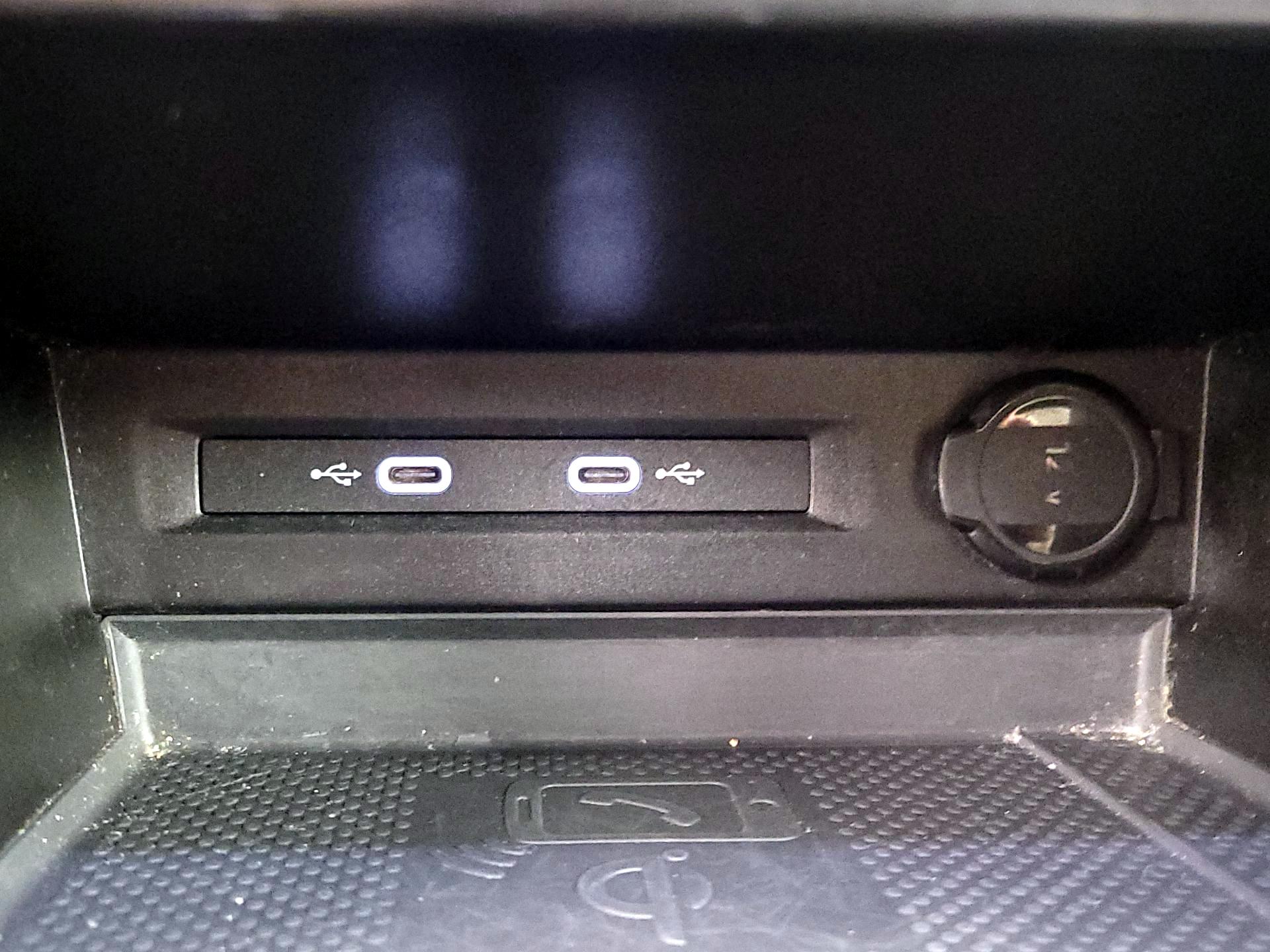 Thumbnail: 2021 Volkswagen Tiguan - 18