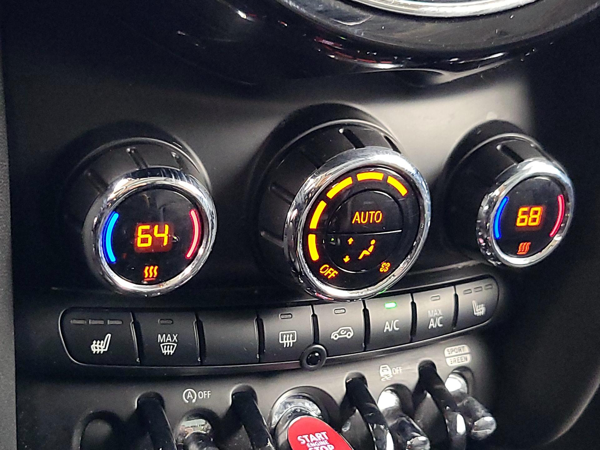 Thumbnail: 2018 MINI Cooper Hardtop - 16