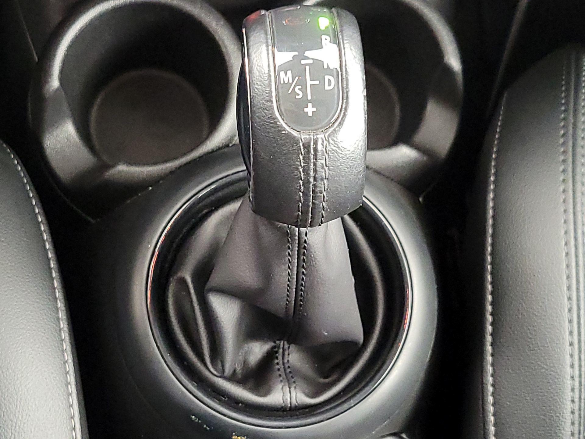 Thumbnail: 2018 MINI Cooper Hardtop - 17