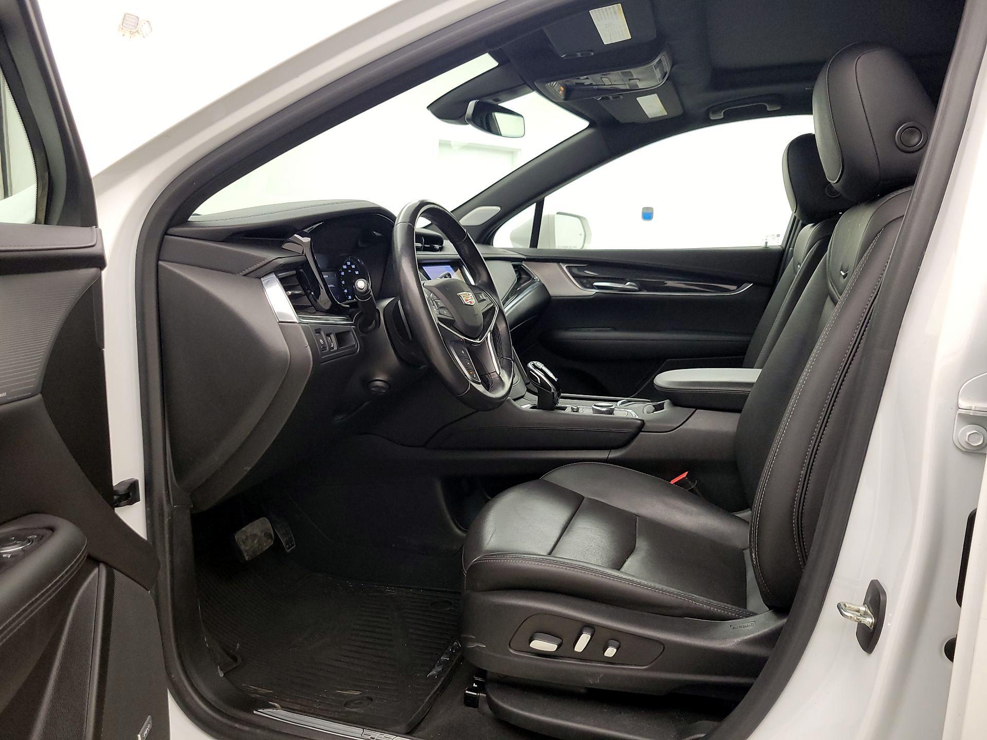 Thumbnail: 2020 Cadillac XT5 - 11