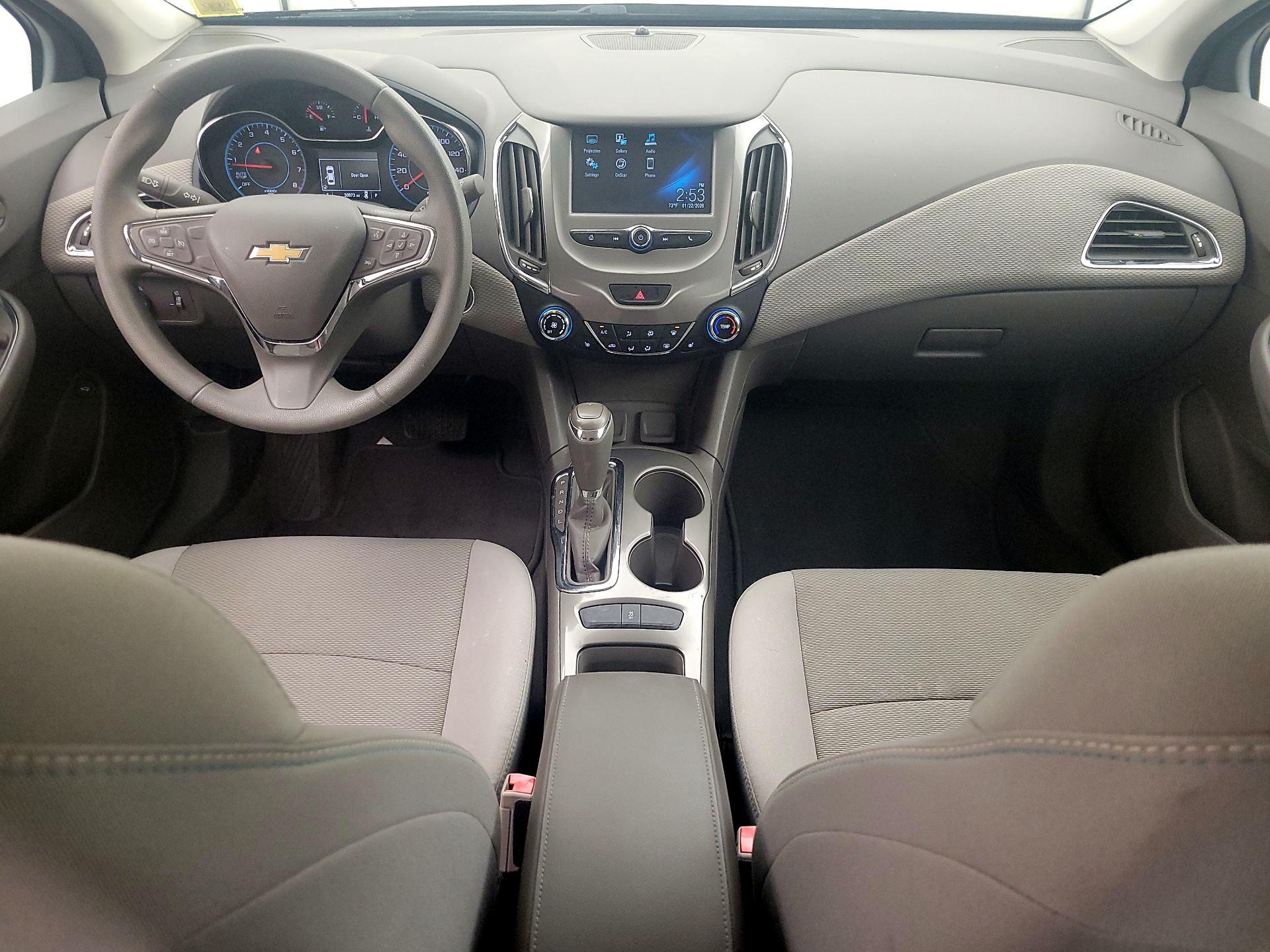 Thumbnail: 2017 Chevrolet Cruze - 9