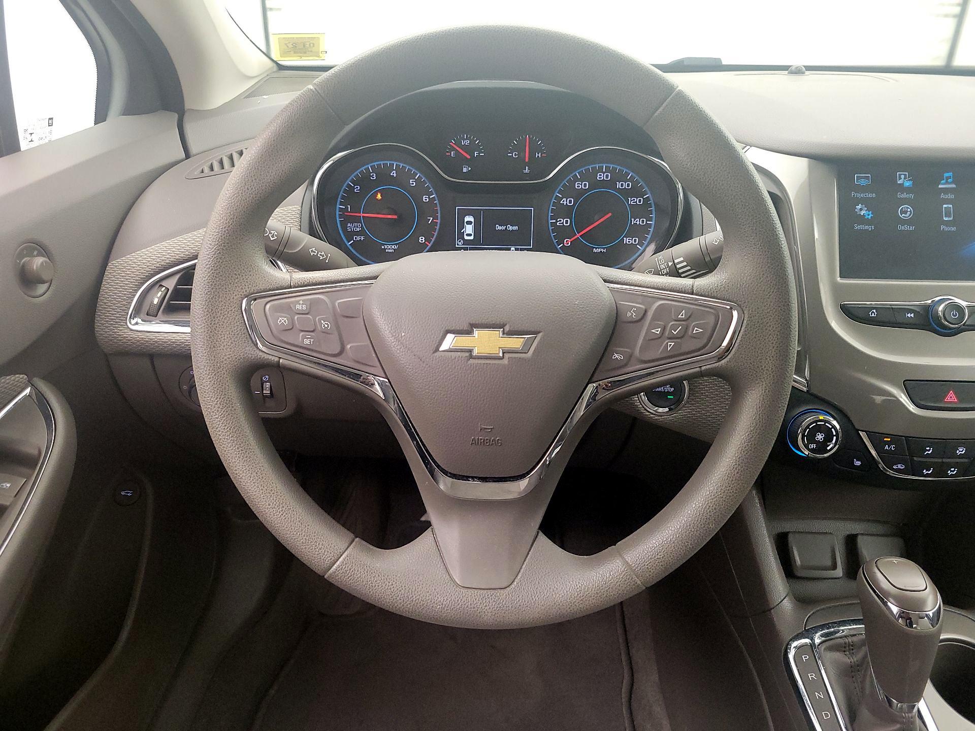 Thumbnail: 2017 Chevrolet Cruze - 10