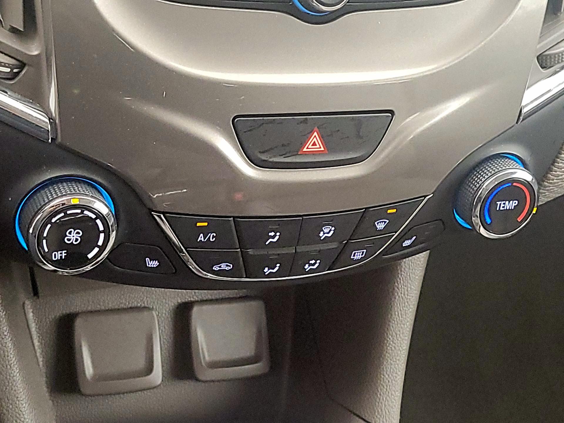 Thumbnail: 2017 Chevrolet Cruze - 16