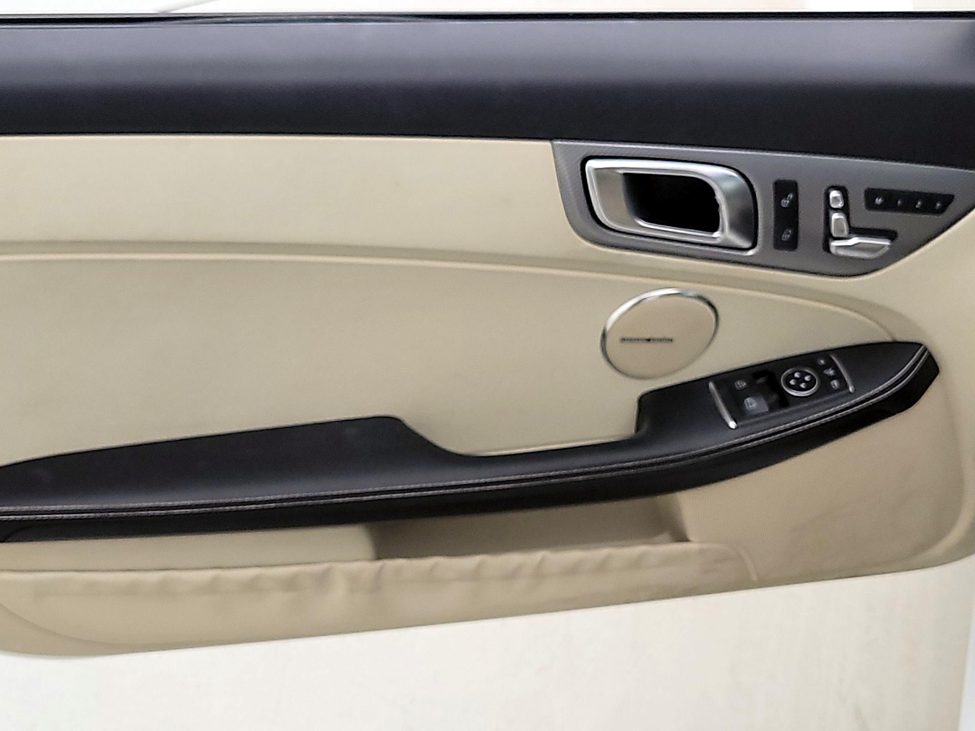 Thumbnail: 2018 Mercedes-Benz SLC - 12