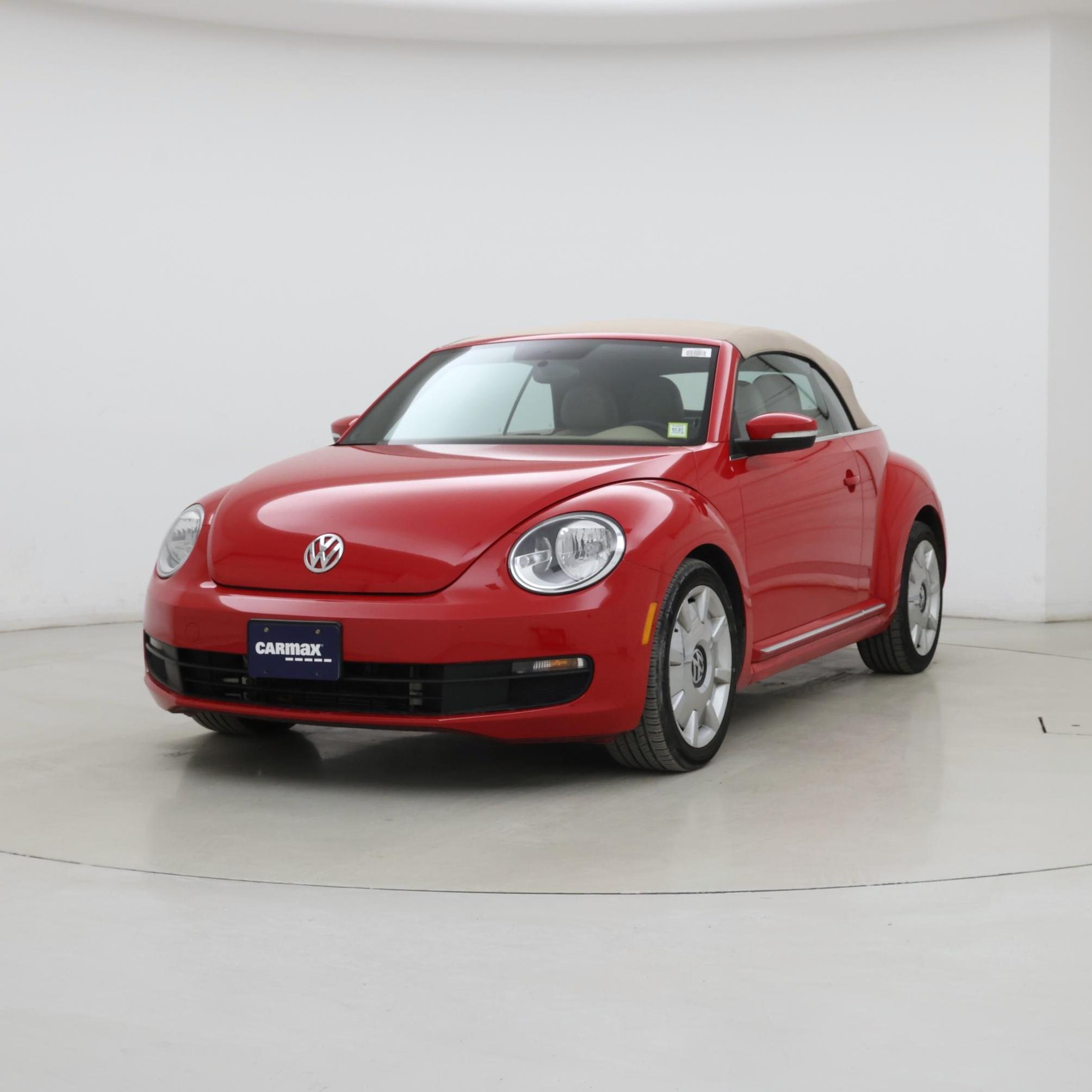 Thumbnail: 2015 Volkswagen Beetle - 4