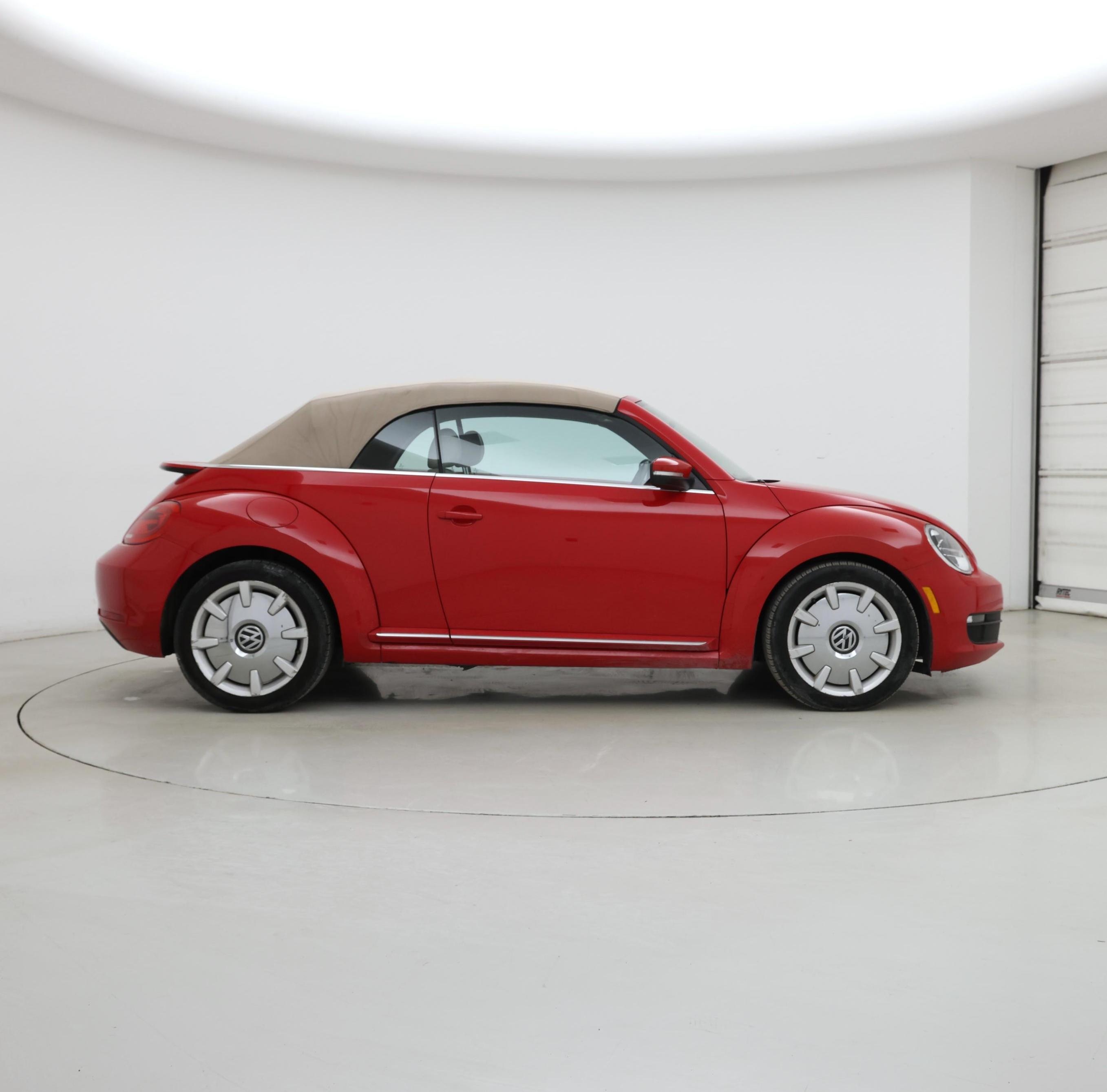 Thumbnail: 2015 Volkswagen Beetle - 7