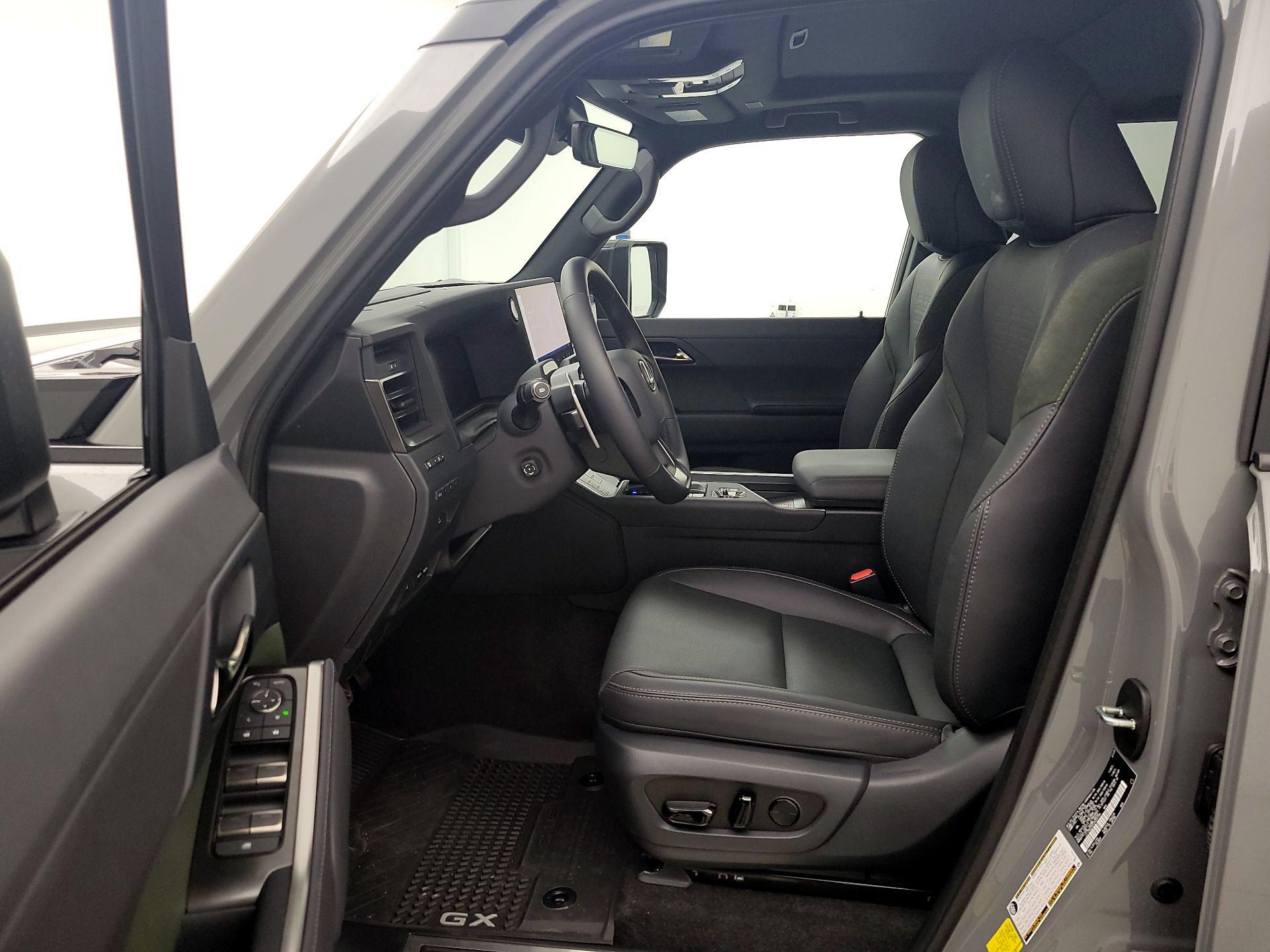 Thumbnail: 2025 Lexus GX - 11