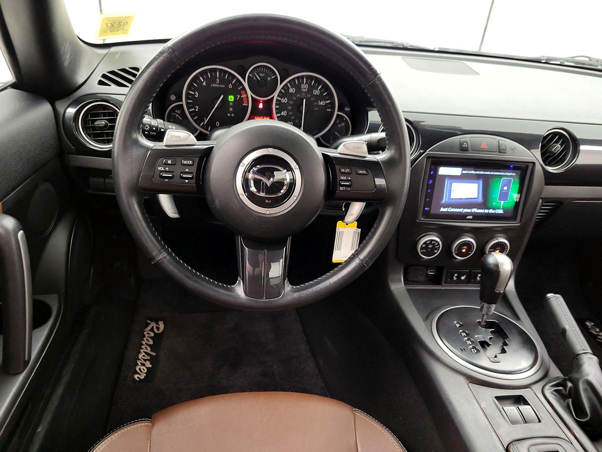 Thumbnail: 2015 Mazda MX-5 Miata - 10