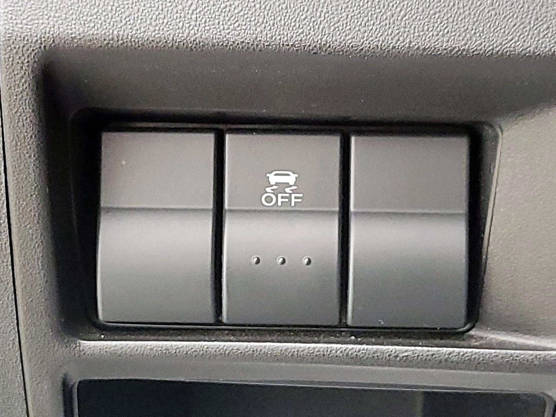 Thumbnail: 2015 Mazda MX-5 Miata - 13