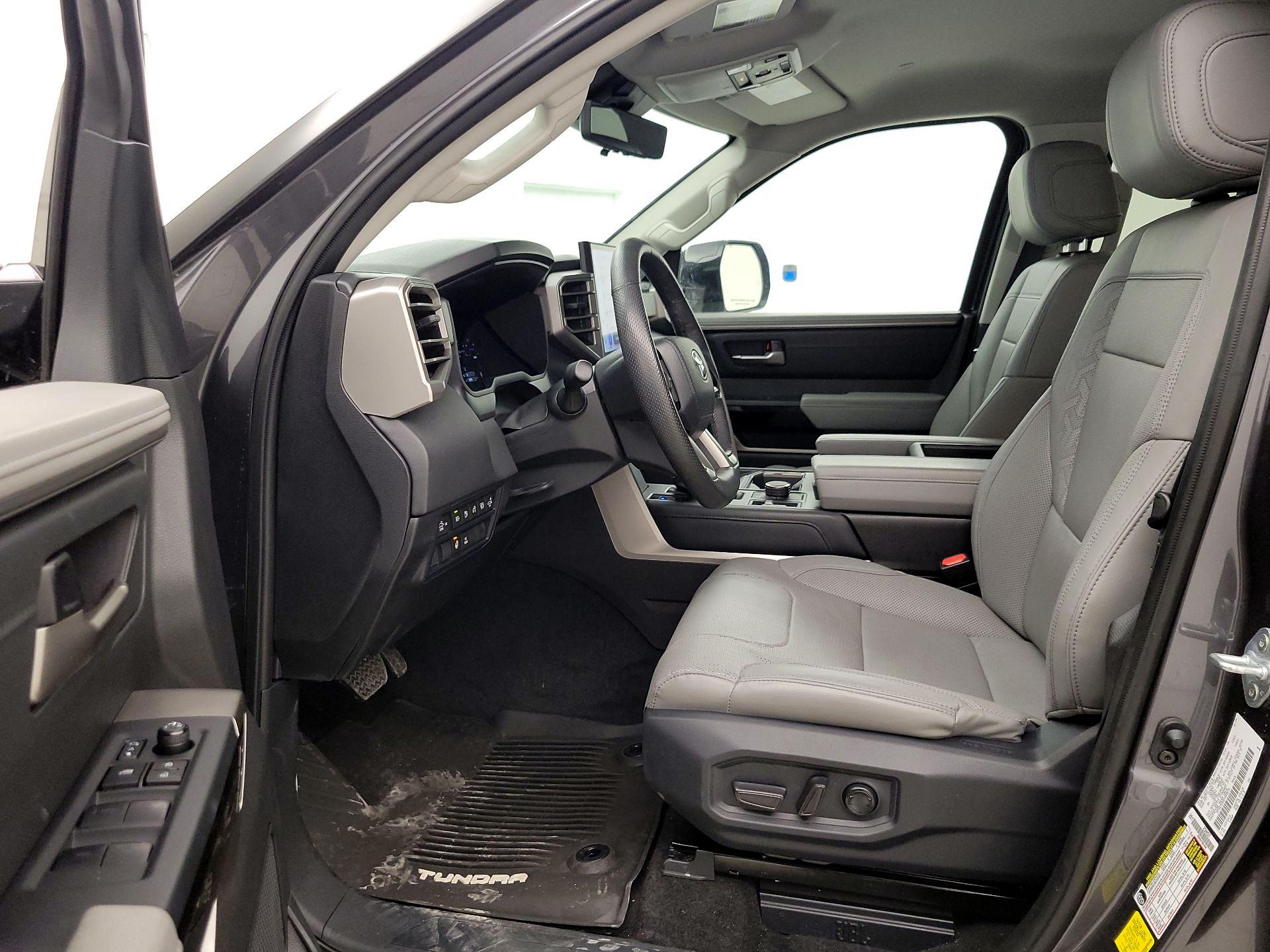 Thumbnail: 2024 Toyota Tundra - 11