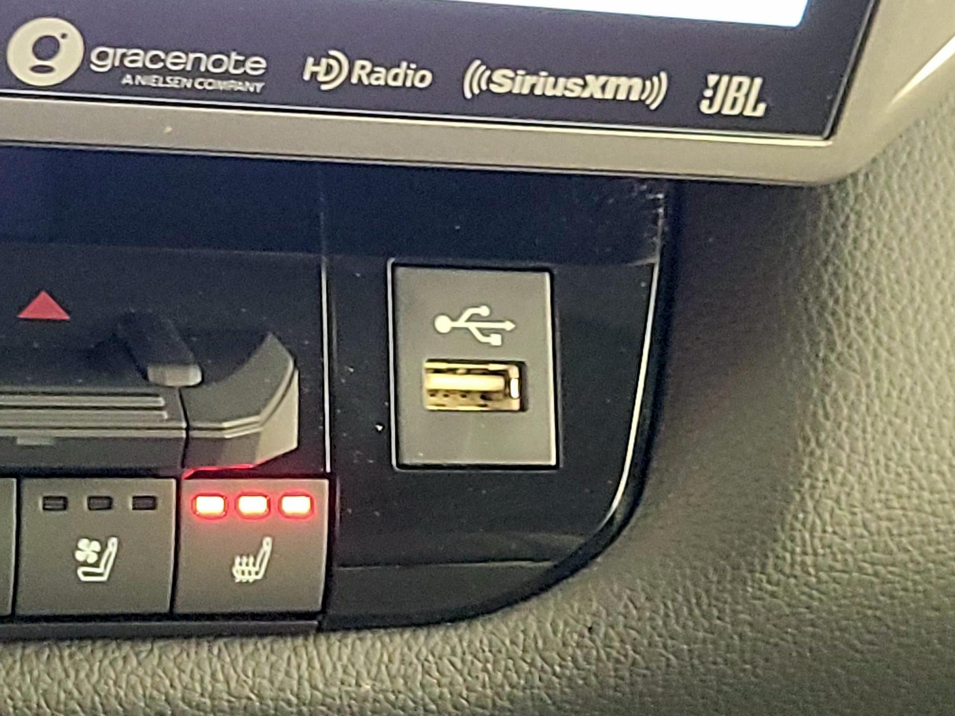 Thumbnail: 2024 Toyota Tundra - 18