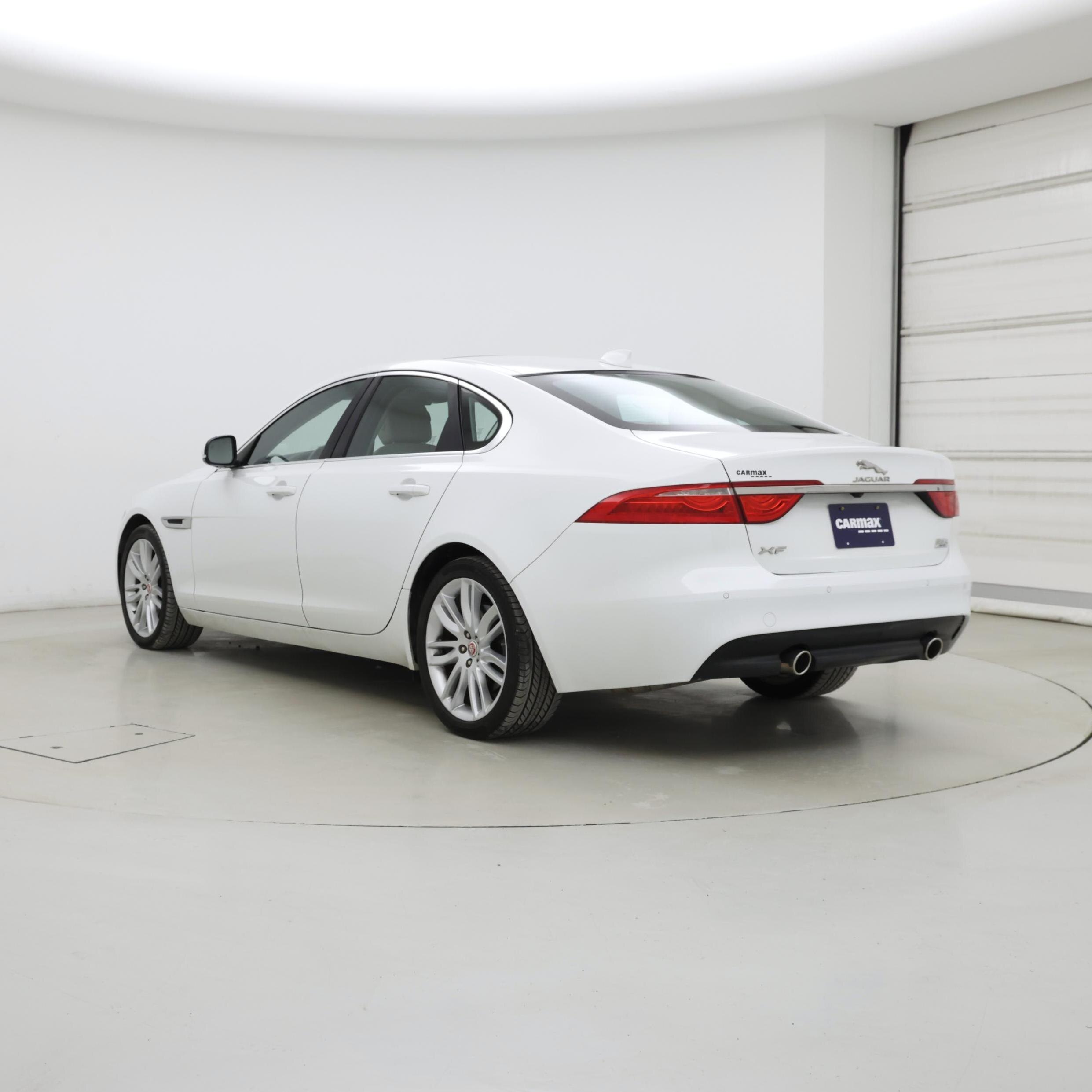 Thumbnail: 2016 Jaguar XF - 2