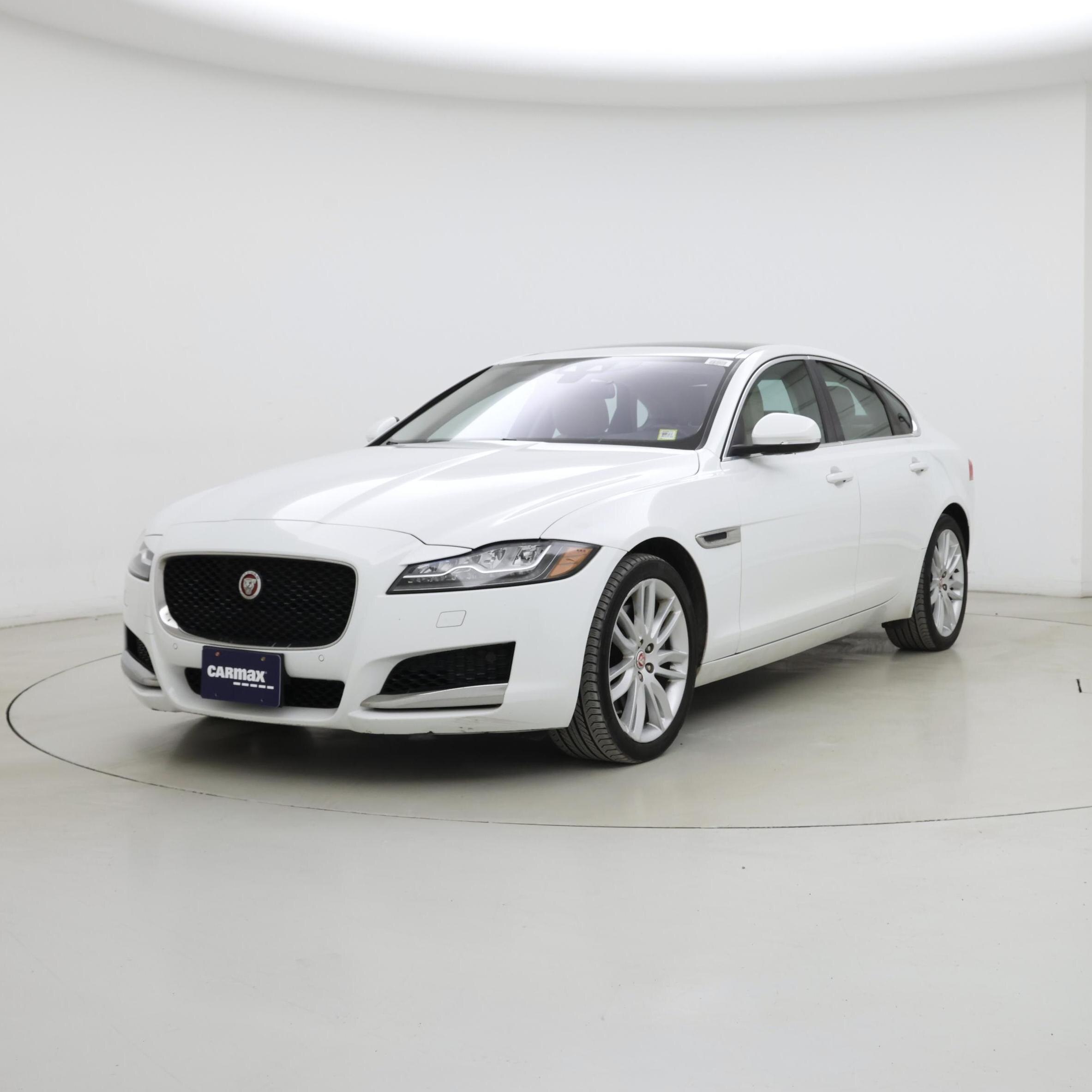 Thumbnail: 2016 Jaguar XF - 4