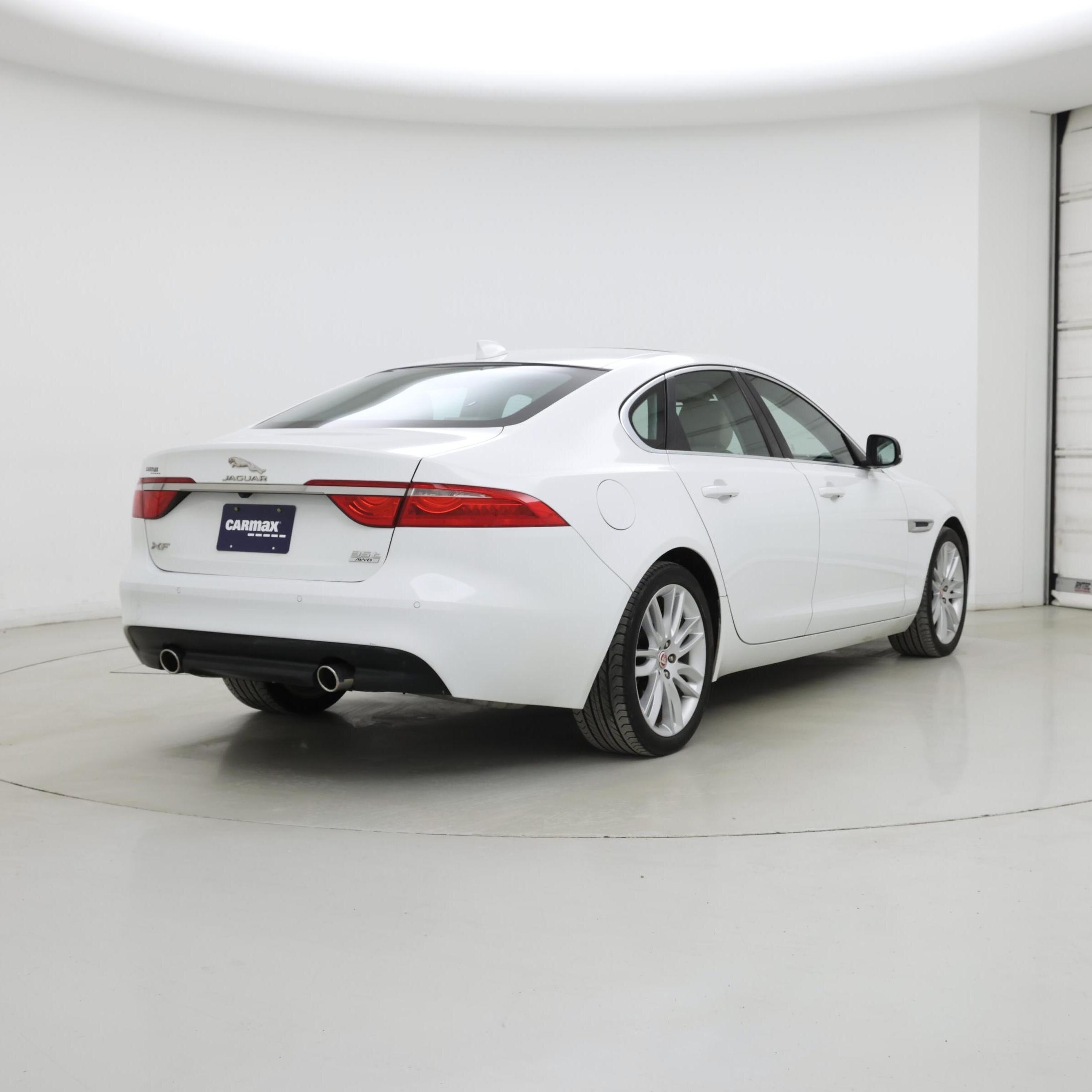 Thumbnail: 2016 Jaguar XF - 8