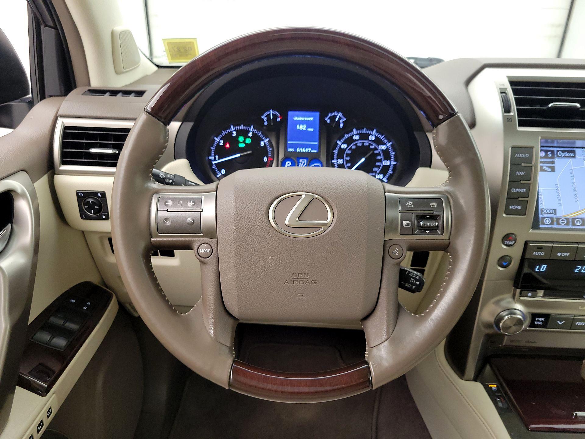 Thumbnail: 2019 Lexus GX - 10