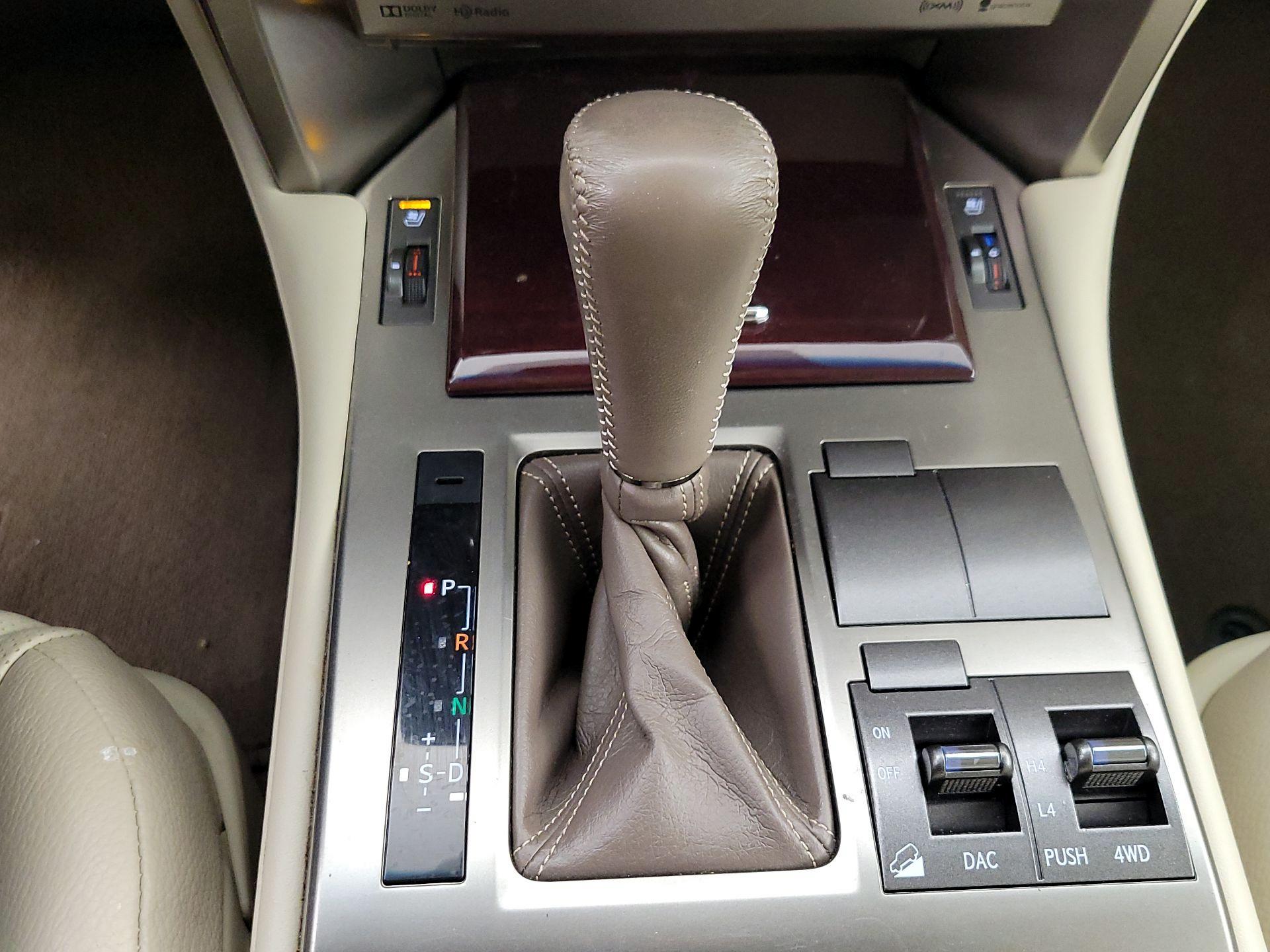 Thumbnail: 2019 Lexus GX - 18