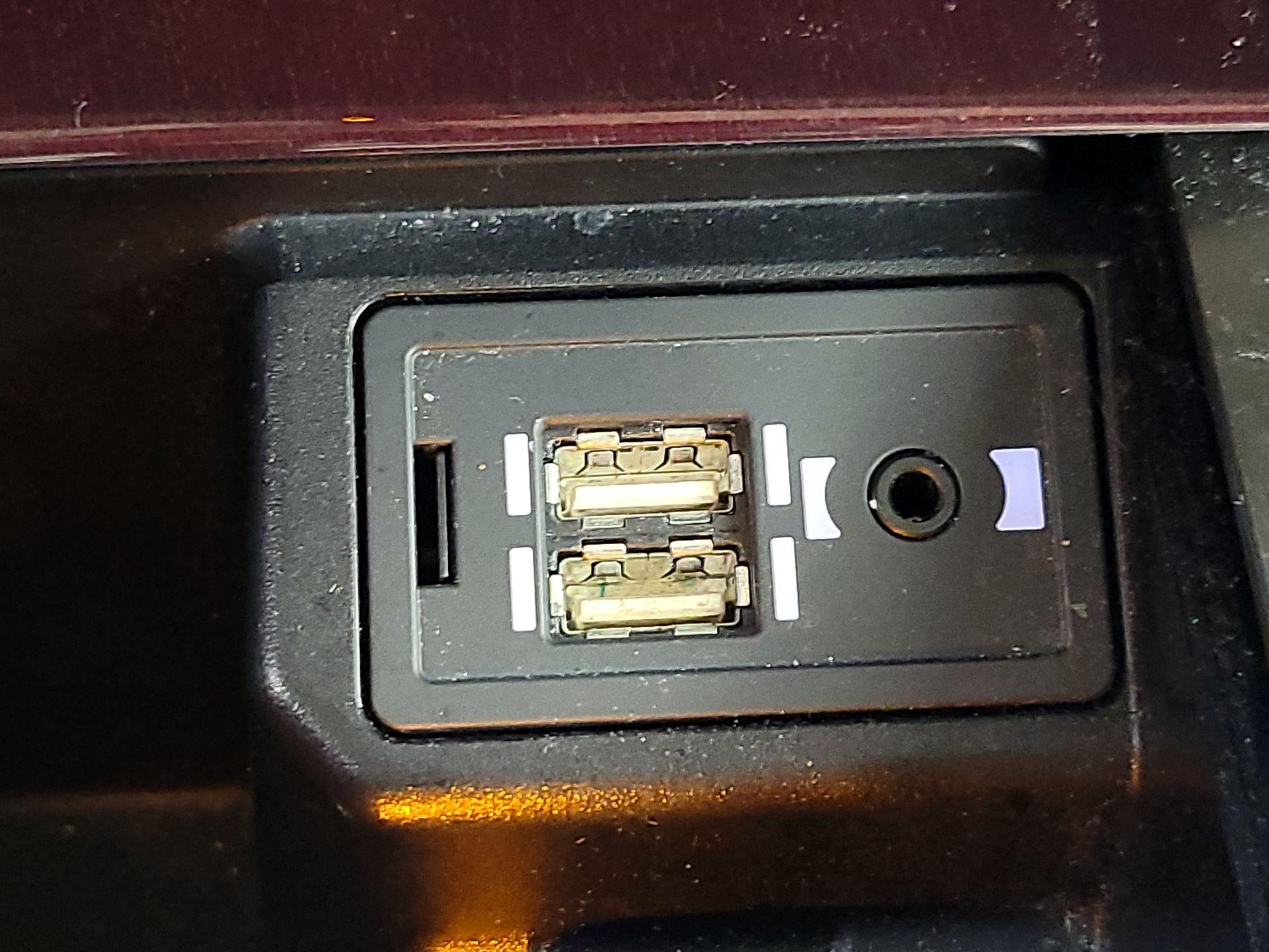 Thumbnail: 2019 Lexus GX - 19