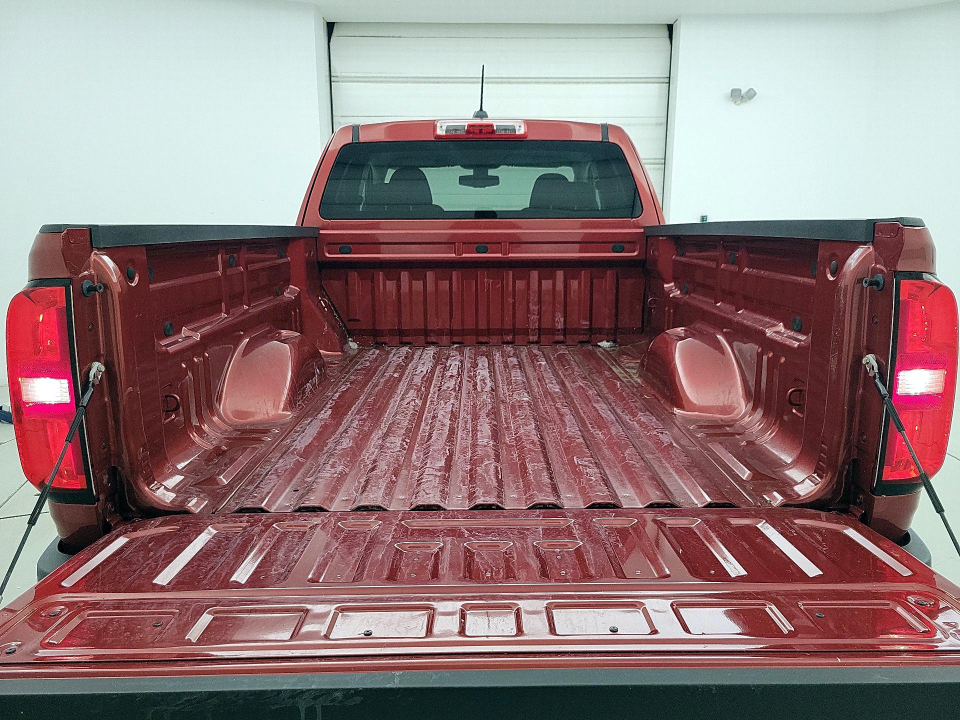 Thumbnail: 2016 Chevrolet Colorado - 20