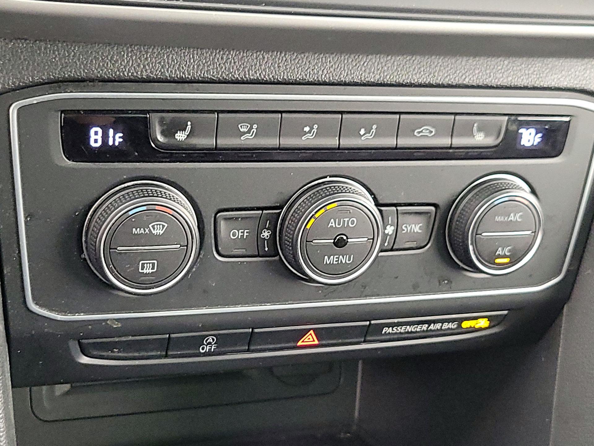 Thumbnail: 2021 Volkswagen Atlas - 16