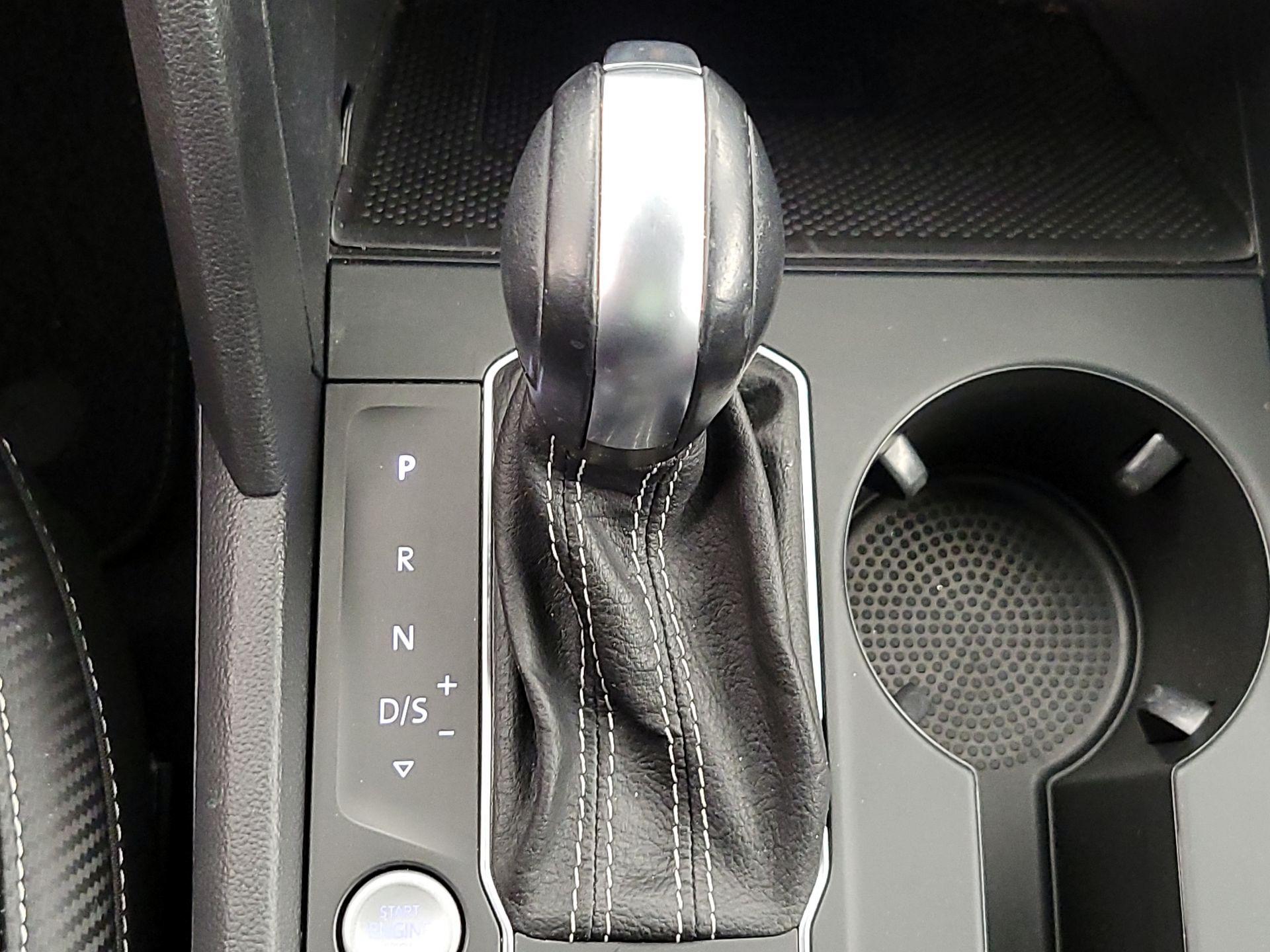 Thumbnail: 2021 Volkswagen Atlas - 17