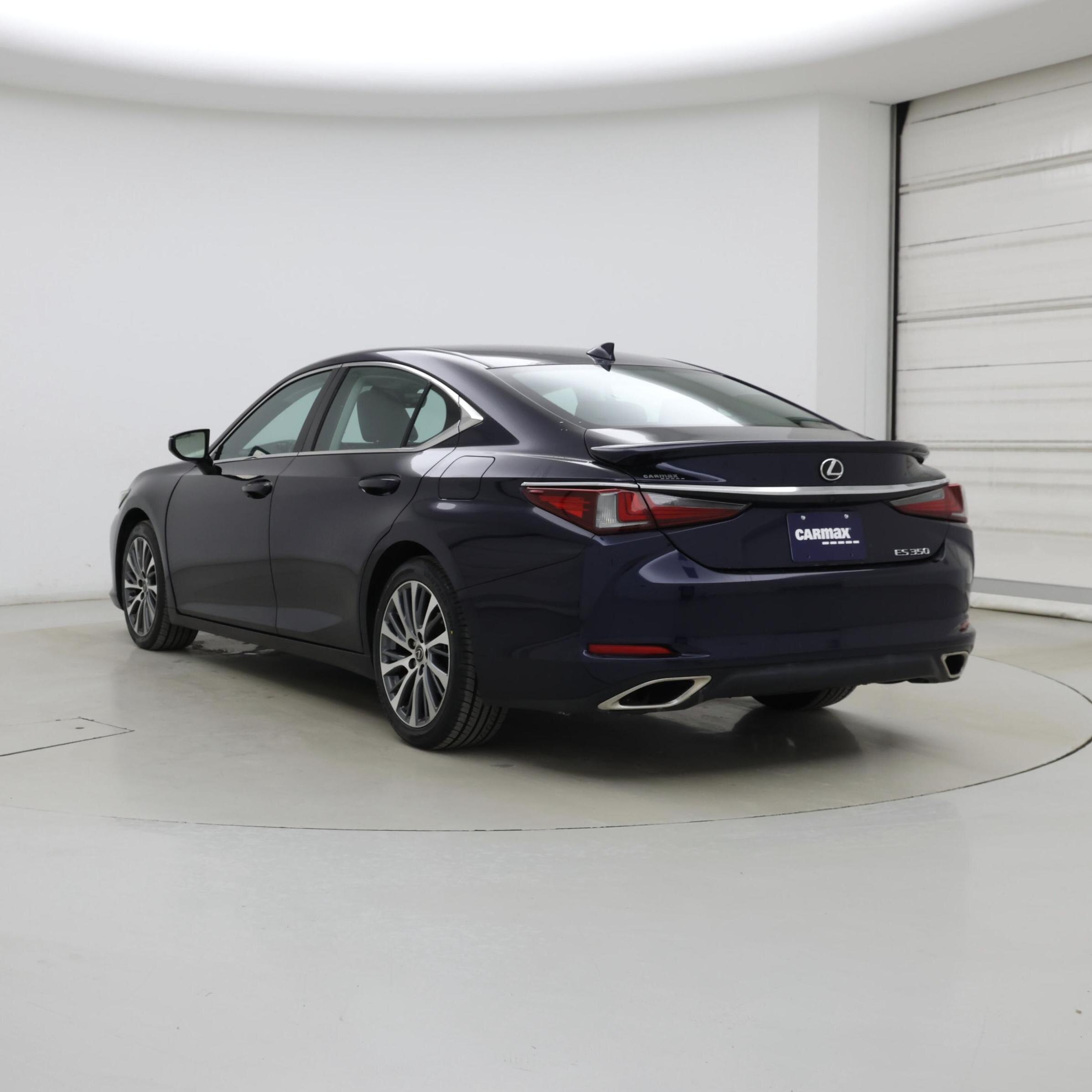 Thumbnail: 2021 Lexus ES - 2