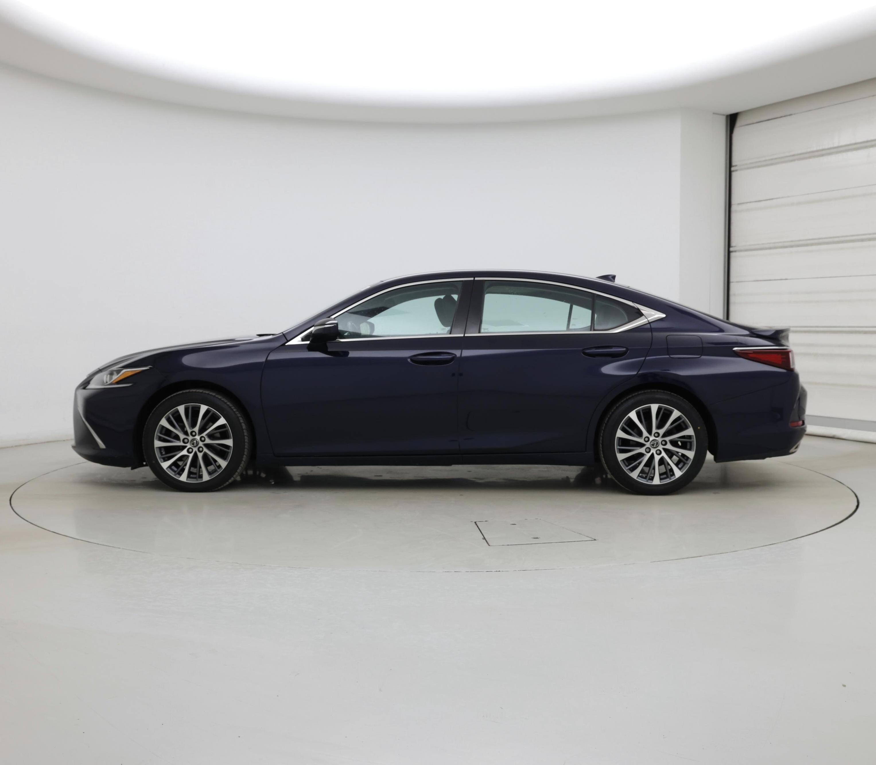 Thumbnail: 2021 Lexus ES - 3