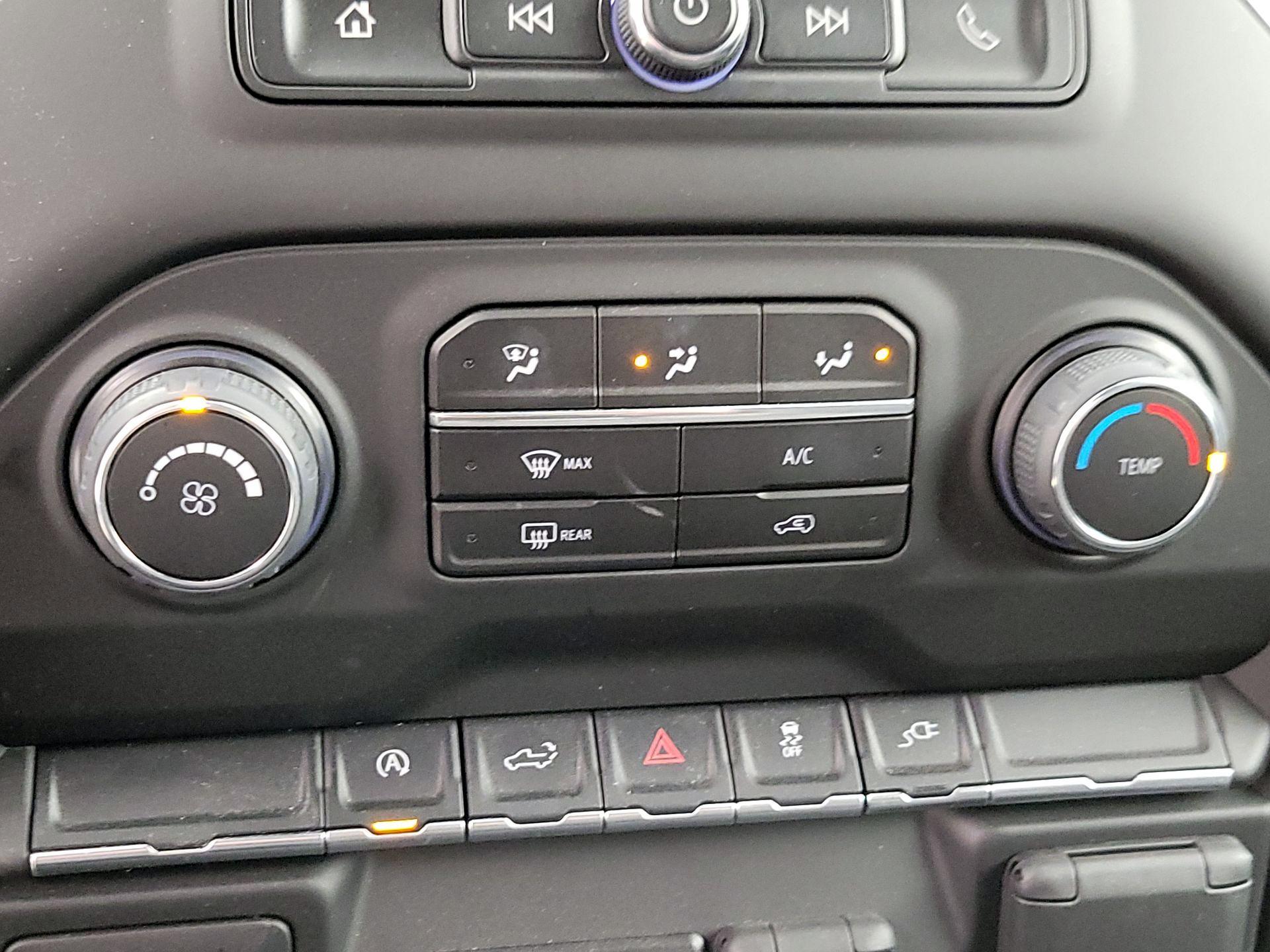 Thumbnail: 2022 Chevrolet Silverado 1500 - 16