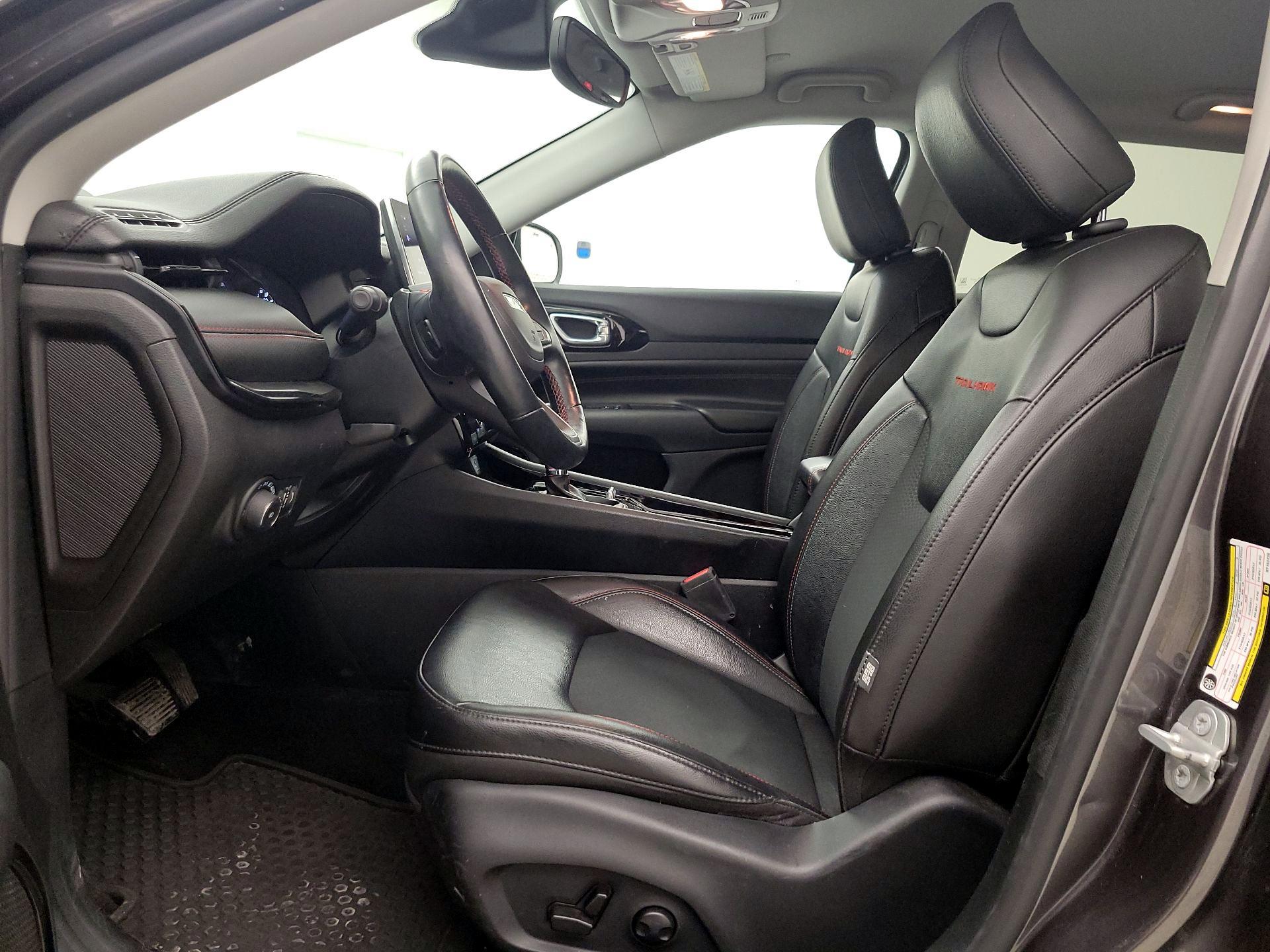 Thumbnail: 2022 Jeep Compass - 11