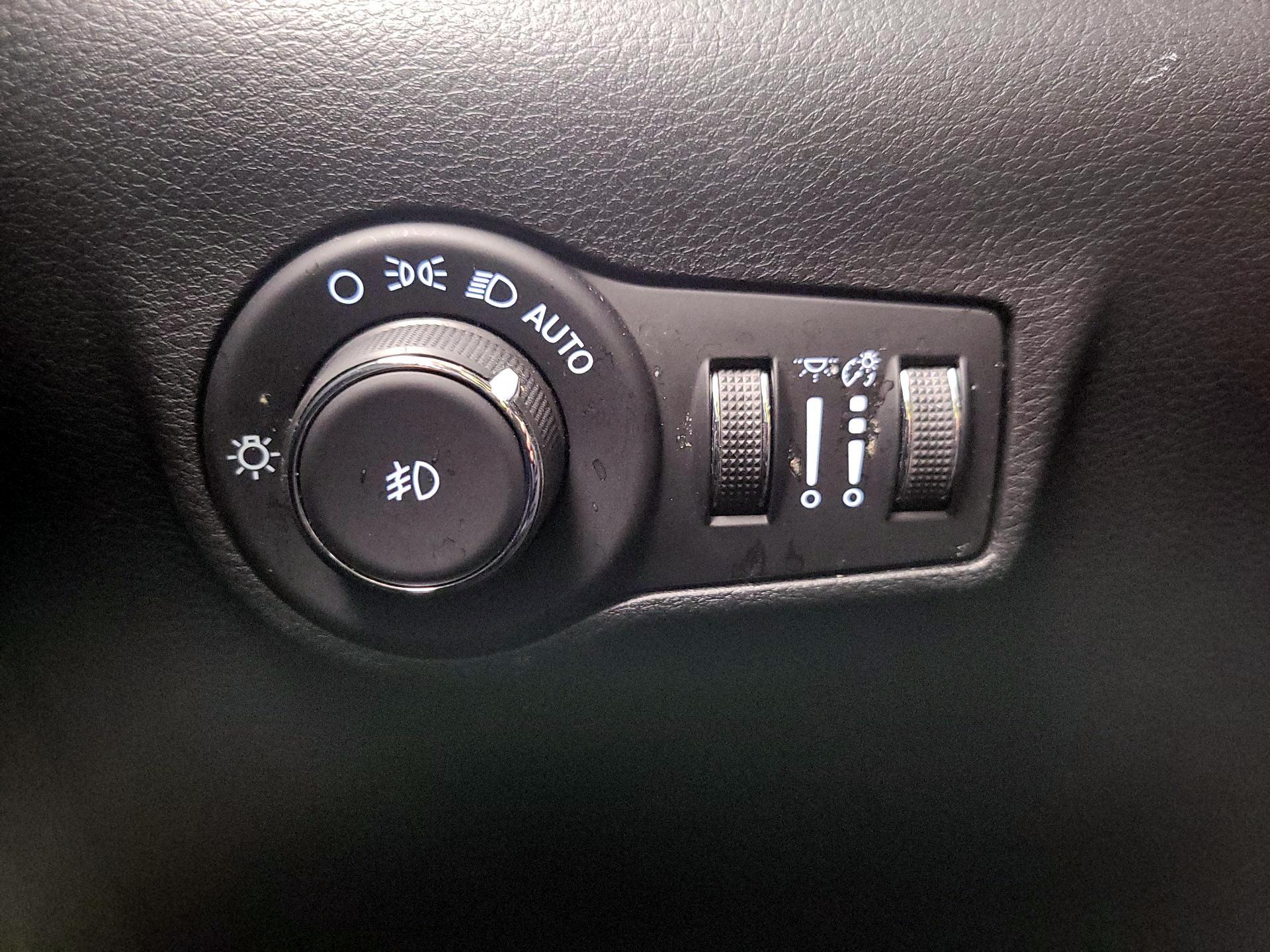 Thumbnail: 2022 Jeep Compass - 13