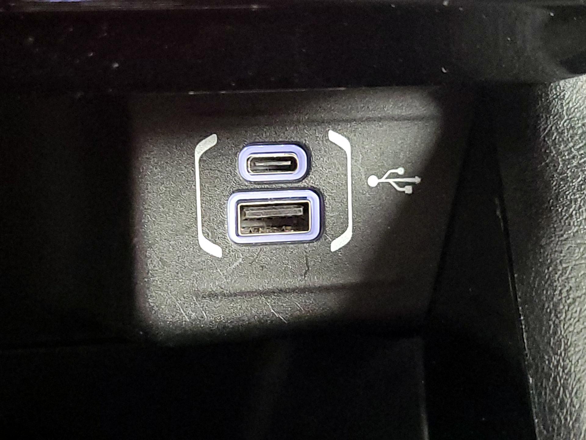 Thumbnail: 2022 Jeep Compass - 18