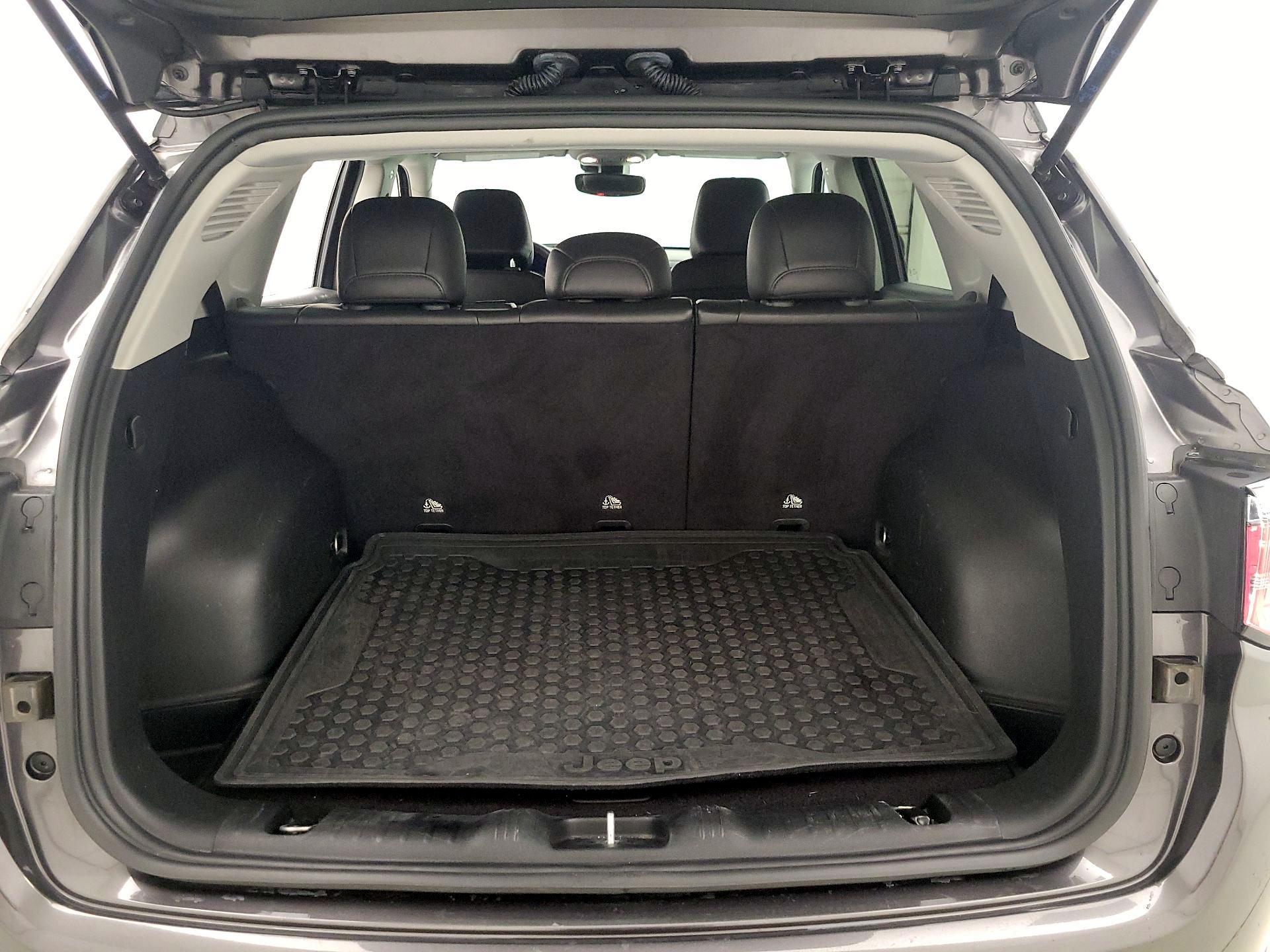 Thumbnail: 2022 Jeep Compass - 20