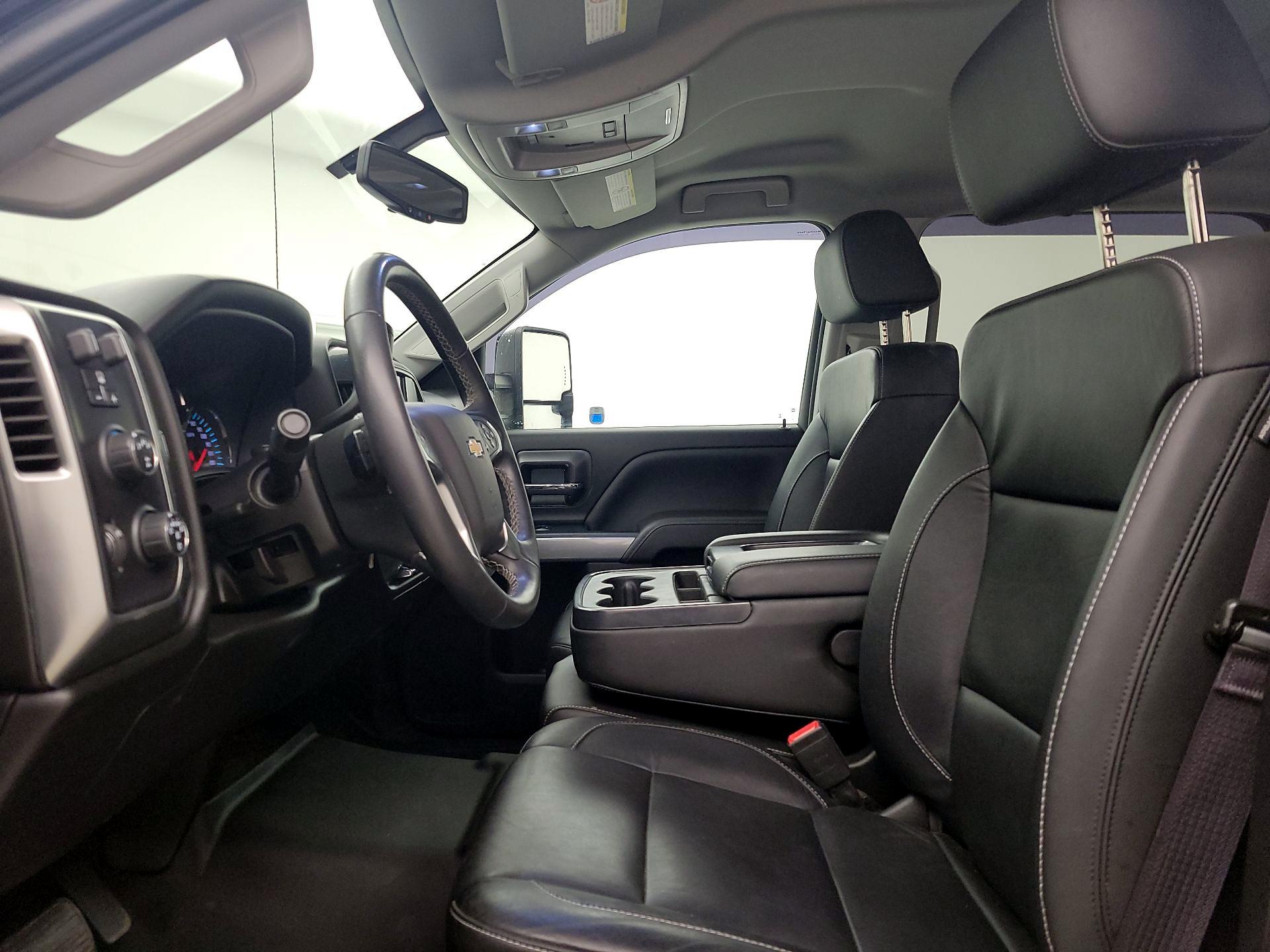 Thumbnail: 2017 Chevrolet Silverado 2500 - 11