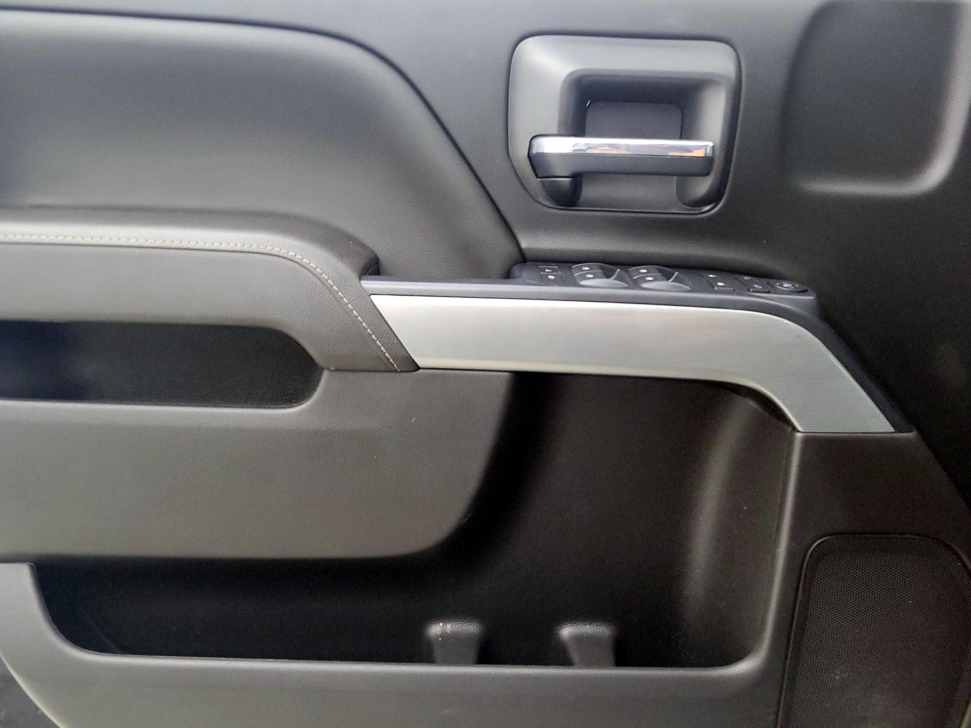 Thumbnail: 2017 Chevrolet Silverado 2500 - 12