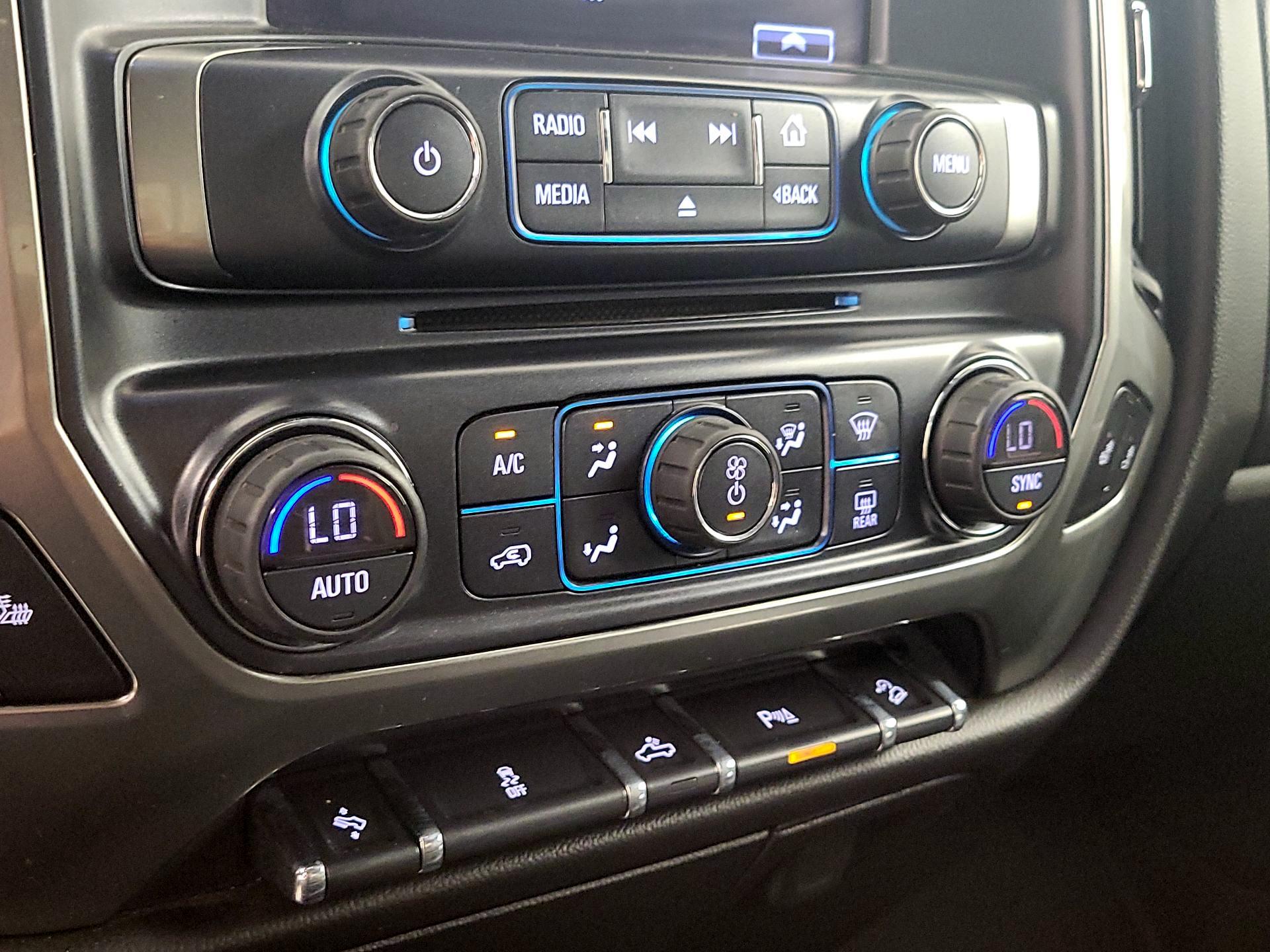 Thumbnail: 2017 Chevrolet Silverado 2500 - 17