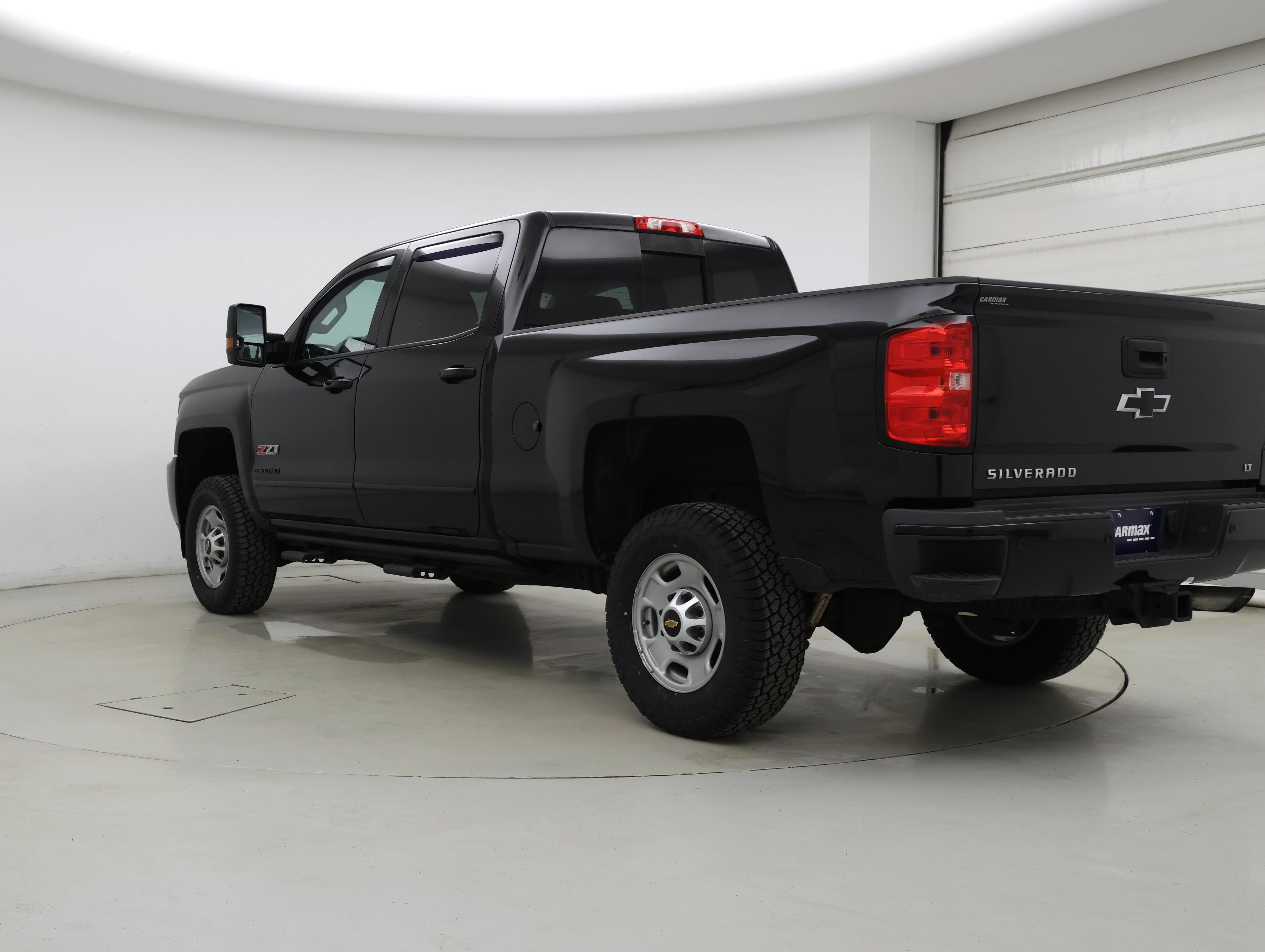 Thumbnail: 2017 Chevrolet Silverado 2500 - 2