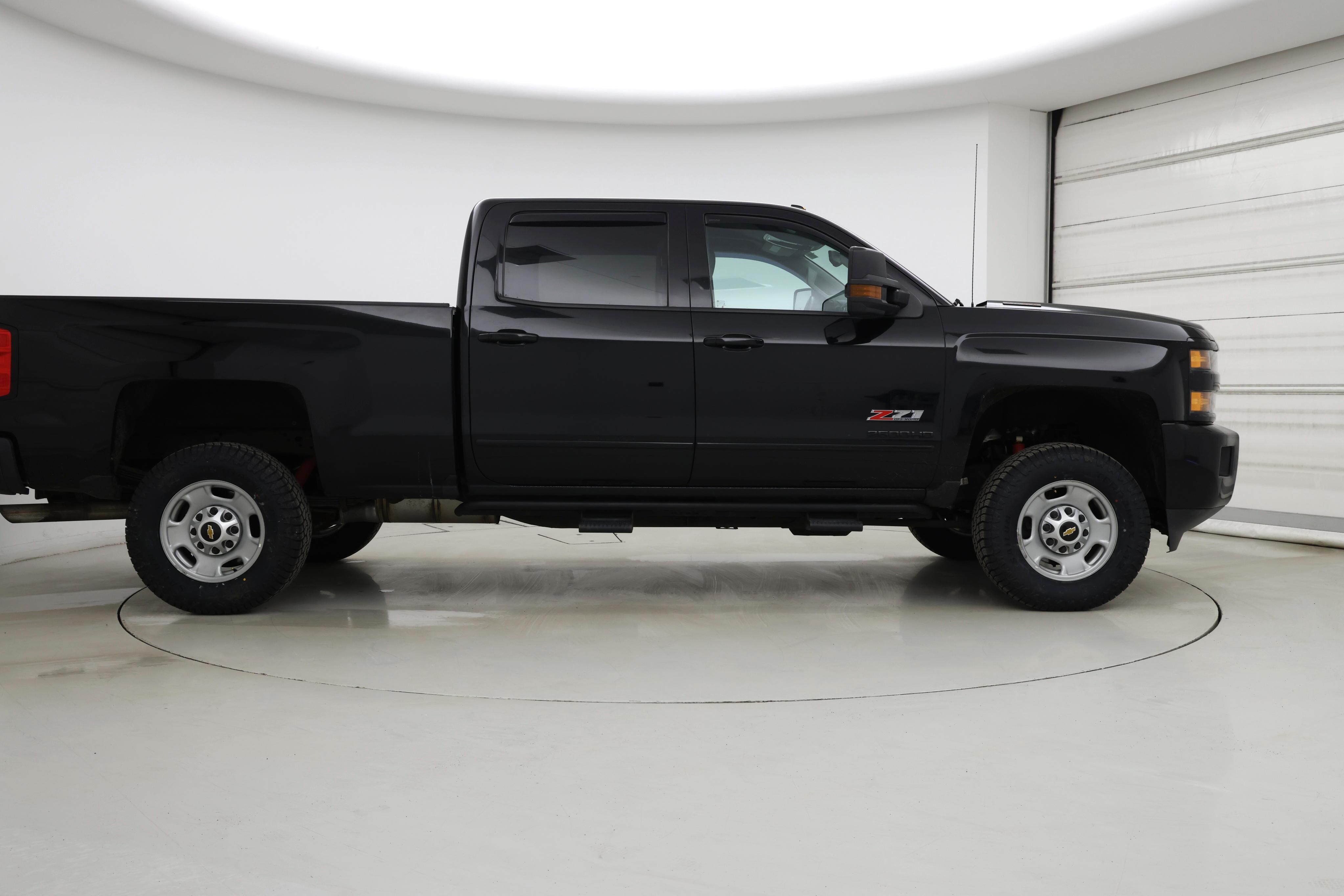 Thumbnail: 2017 Chevrolet Silverado 2500 - 7