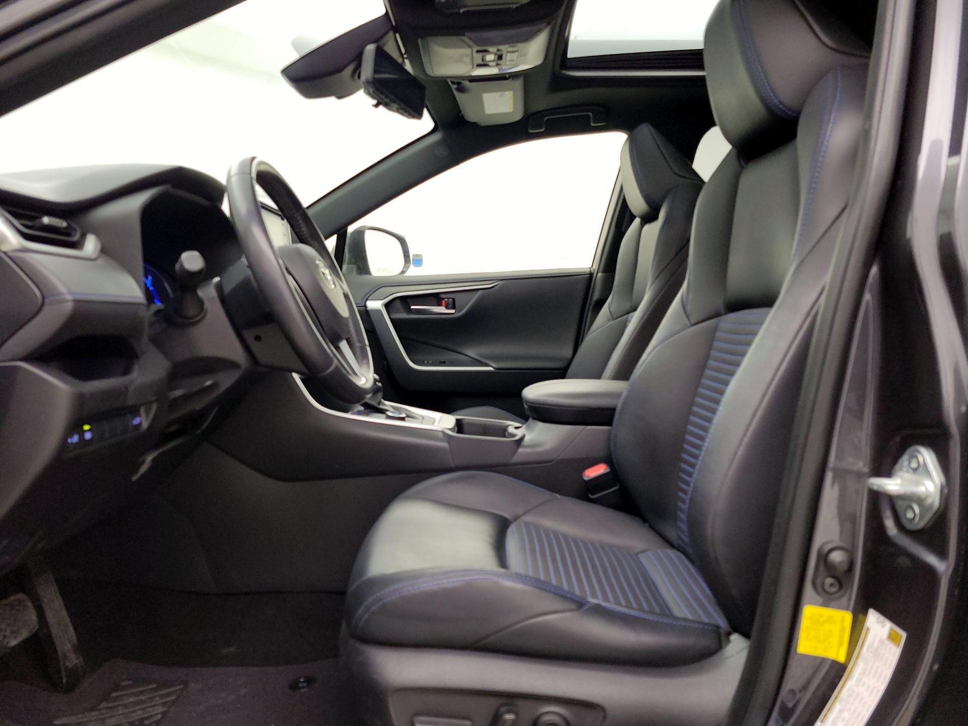 Thumbnail: 2019 Toyota RAV4 - 11