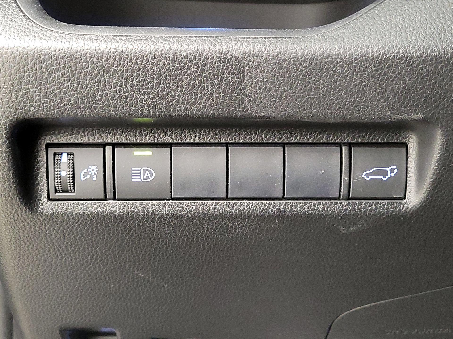 Thumbnail: 2019 Toyota RAV4 - 13