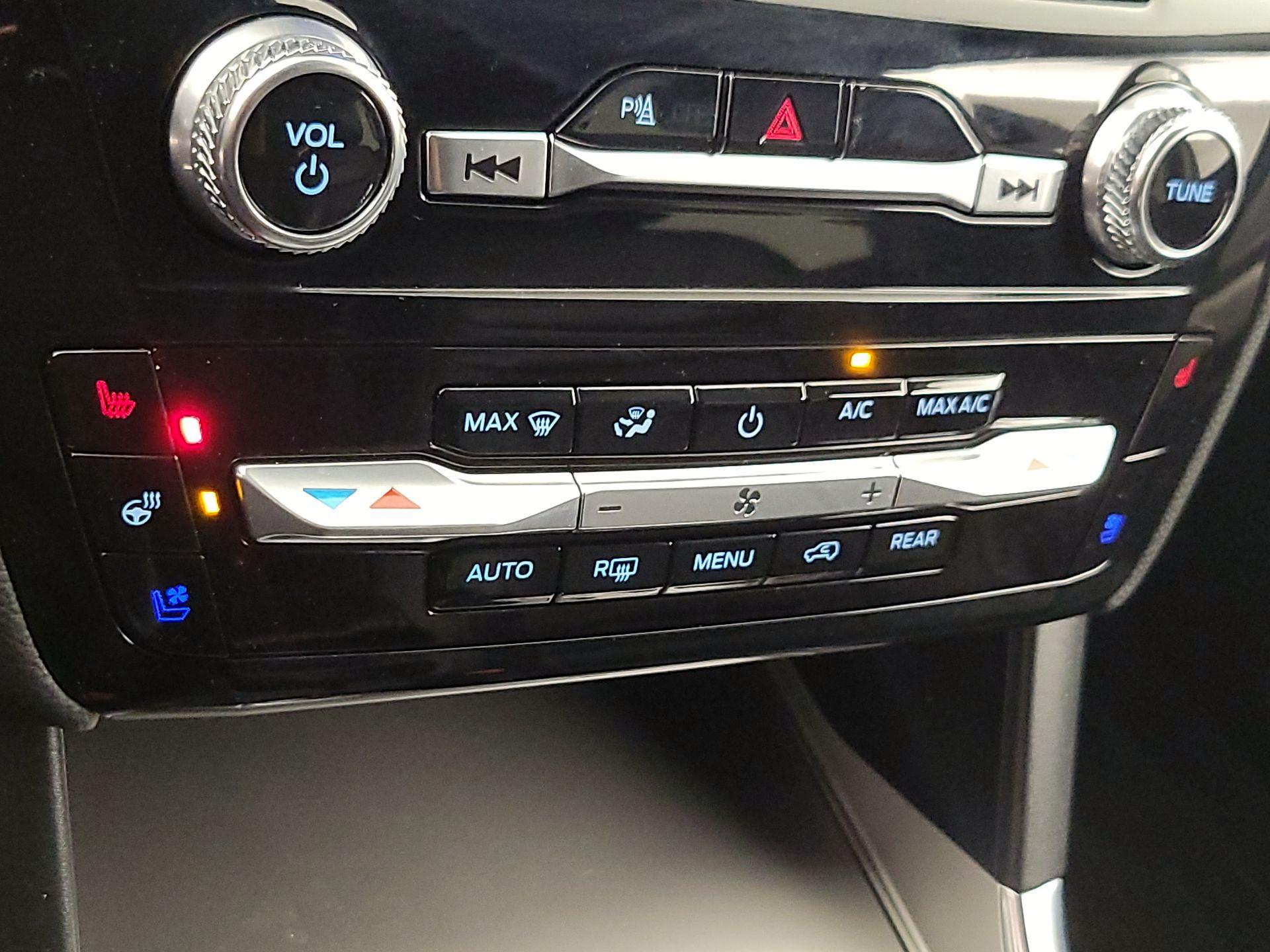 Thumbnail: 2024 Ford Explorer - 17