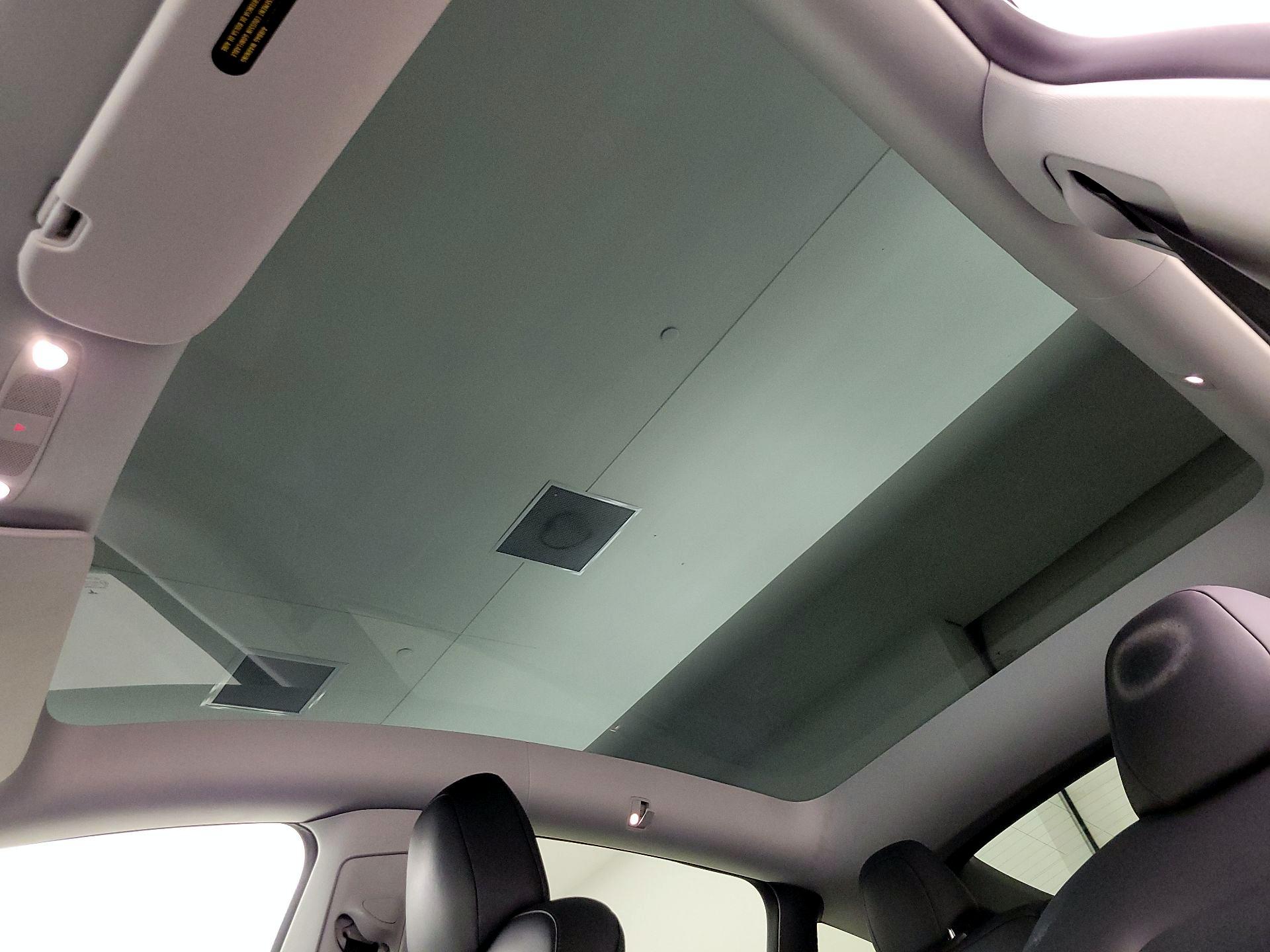 Thumbnail: 2022 Tesla Model Y - 18